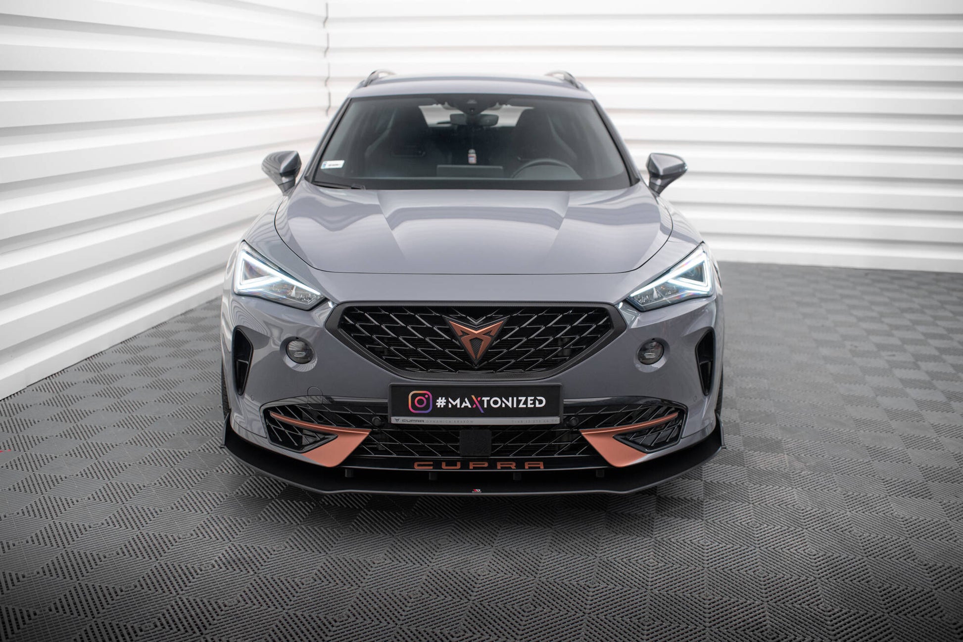 Maxton Street Pro Front Ansatz für für Cupra Formentor Mk1