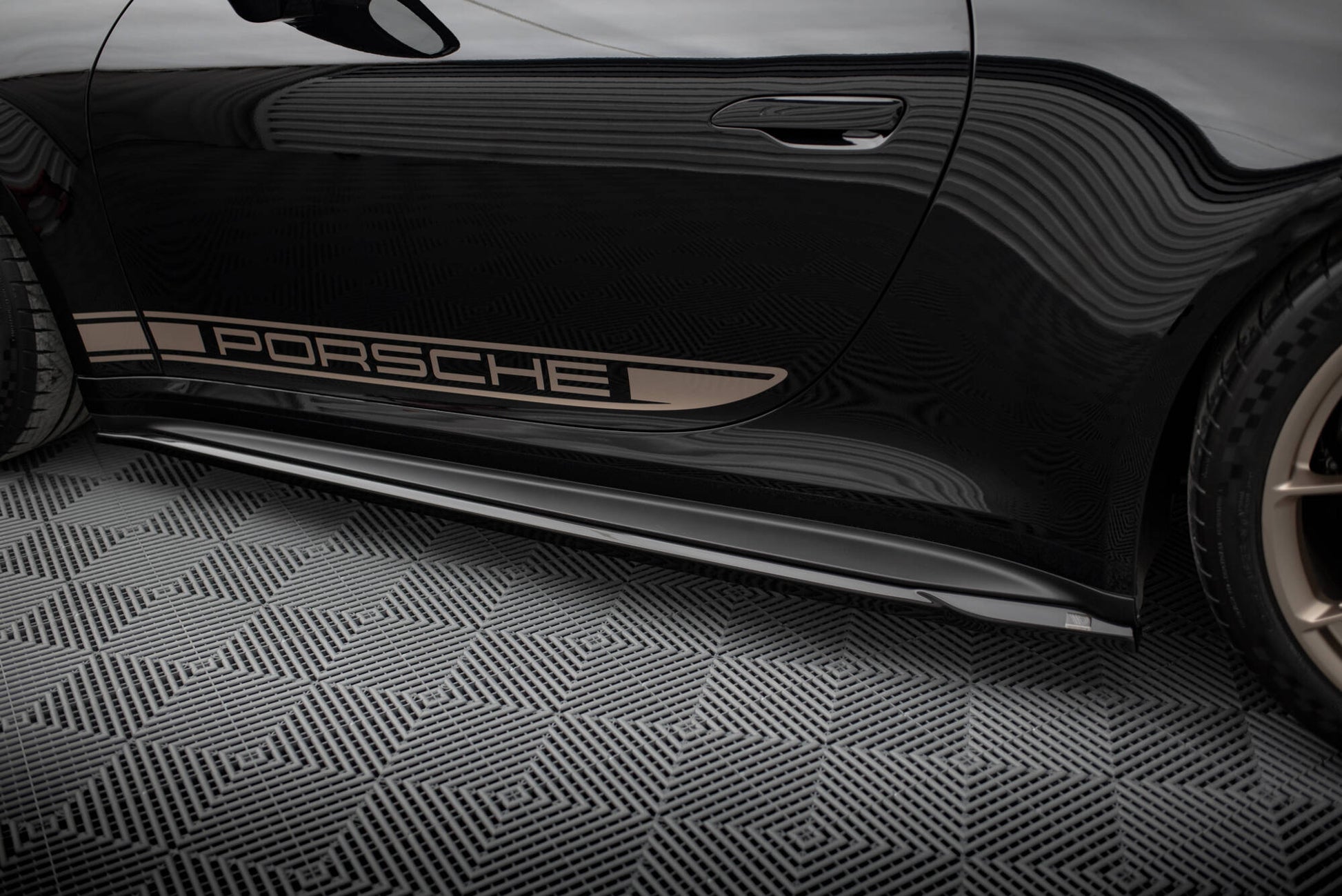 Maxton Seitenschweller Ansatz für Porsche 911 992 GT3 schwarz Hochglanz