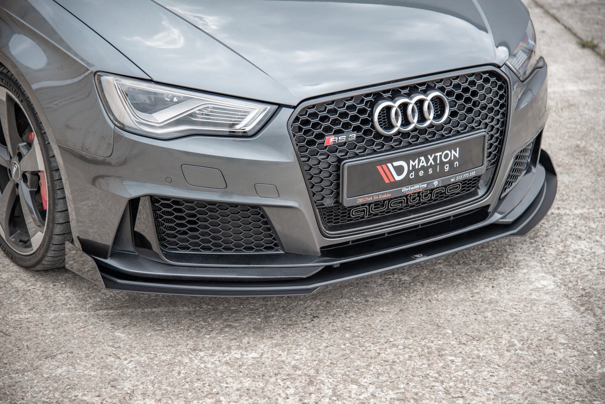 Maxton Robuste Racing Front Ansatz für passend +Flaps für Audi RS3 8V Sportback schwarz Hochglanz