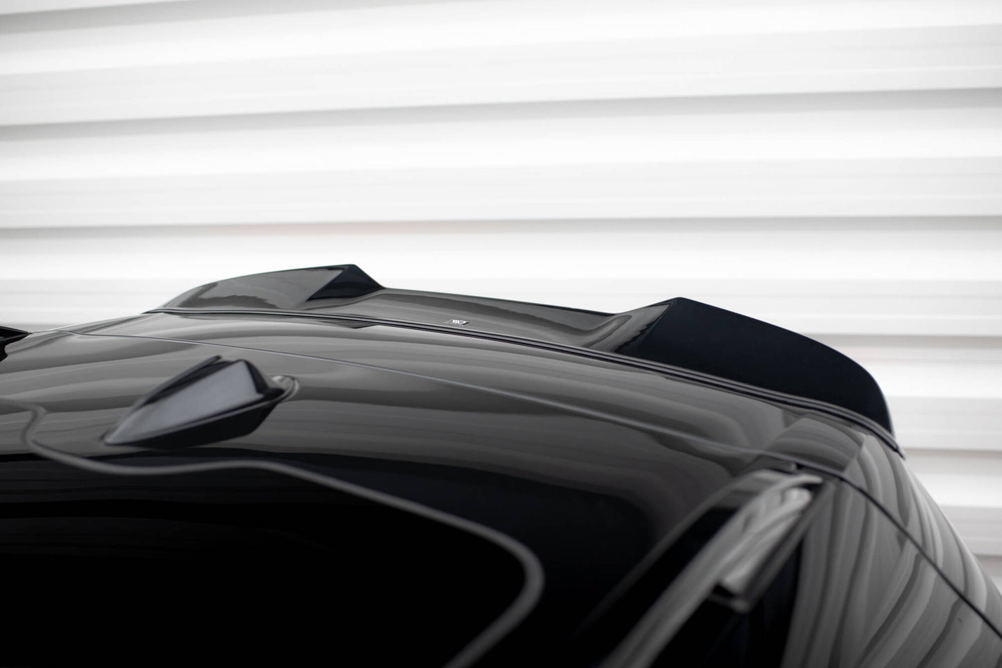 Maxton Spoiler CAP für 3D BMW X7 M-Paket G07  schwarz Hochglanz