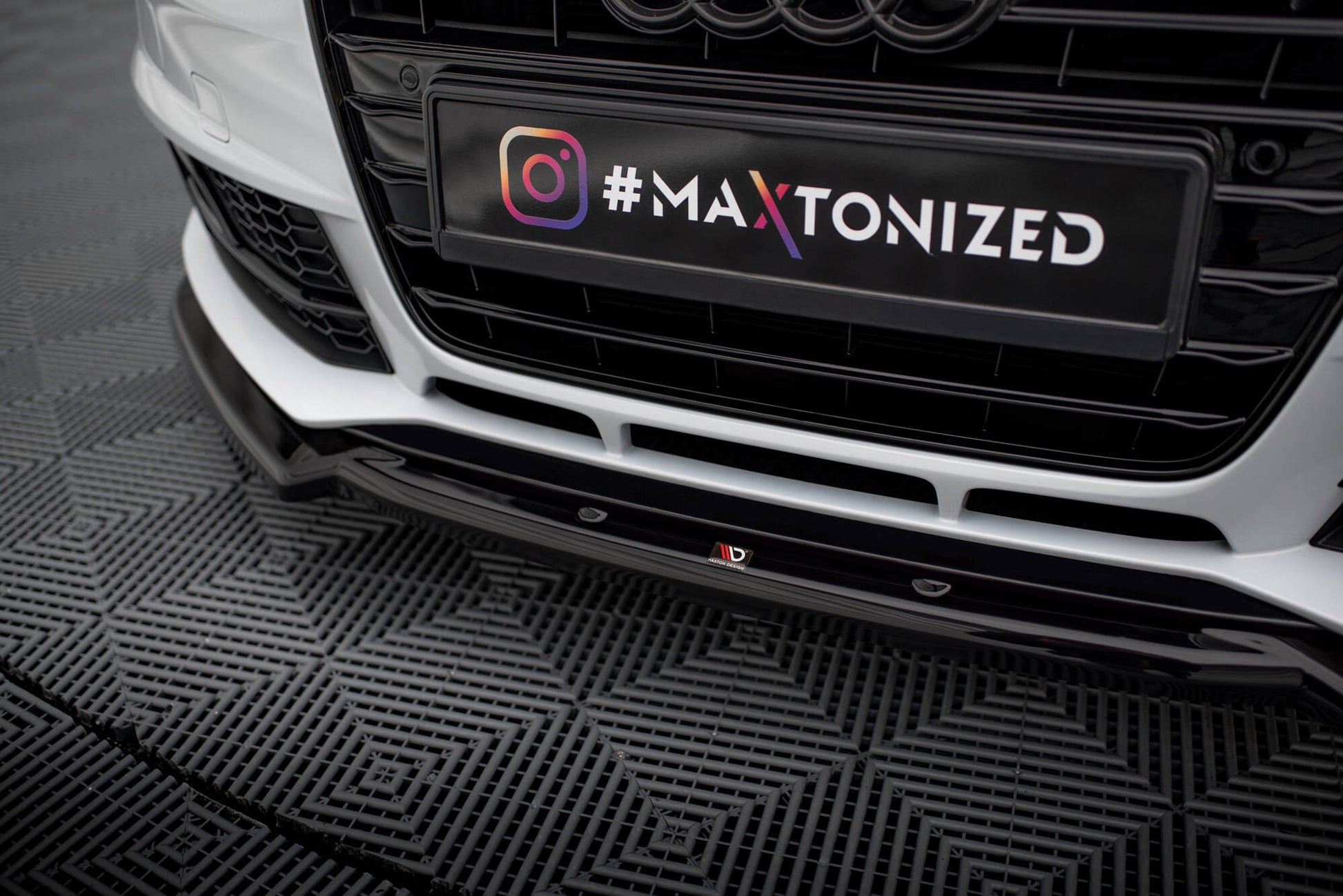 Maxton Front Ansatz V.2 für Audi A4 Competition B8 Facelift schwarz Hochglanz