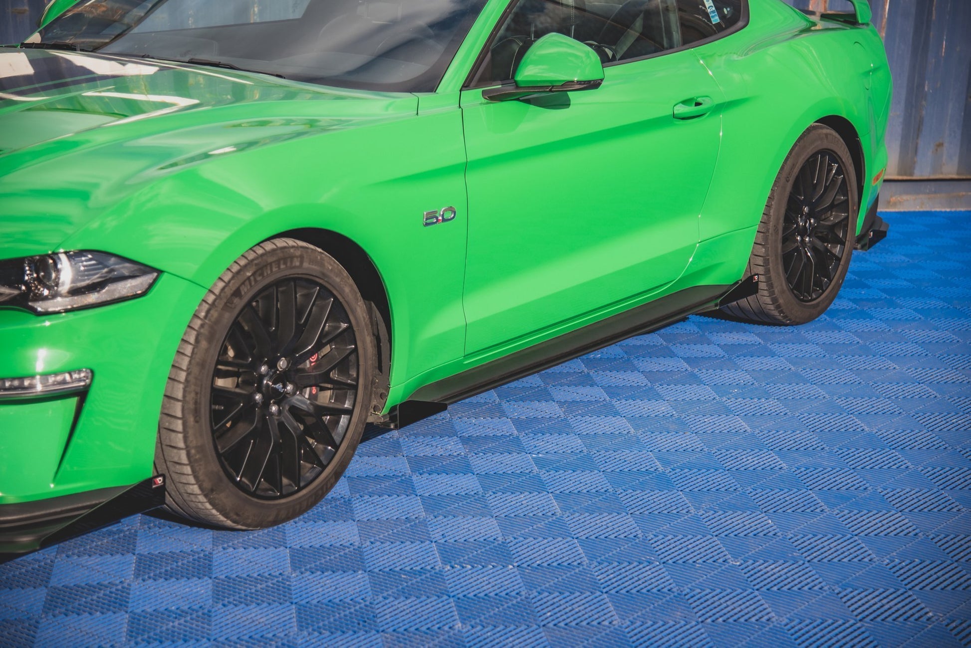 Maxton Street Pro Seitenschweller Ansatz für V.1 für + Flaps Ford Mustang GT Mk6 Facelift schwarz Hochglanz
