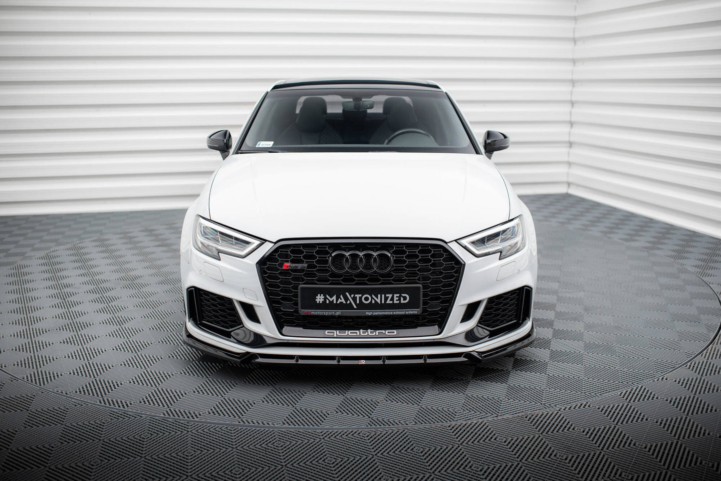 Maxton Front Ansatz V.3 für Audi RS3 Limousine 8V Facelift schwarz Hochglanz