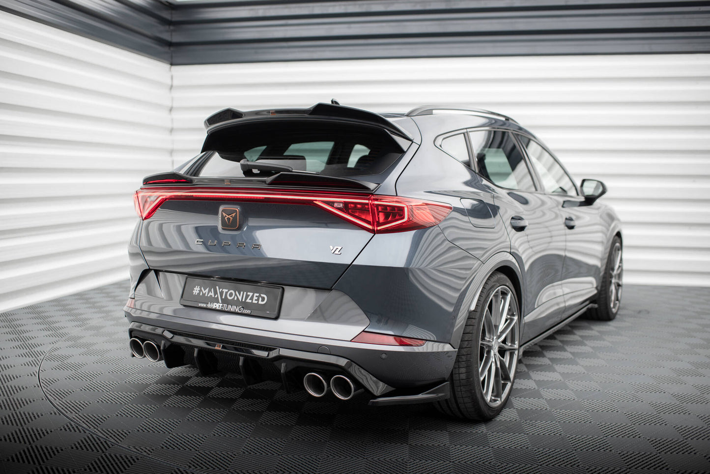 Maxton Höher Spoiler CAP für 3D Cupra Formentor Mk1 schwarz Hochglanz