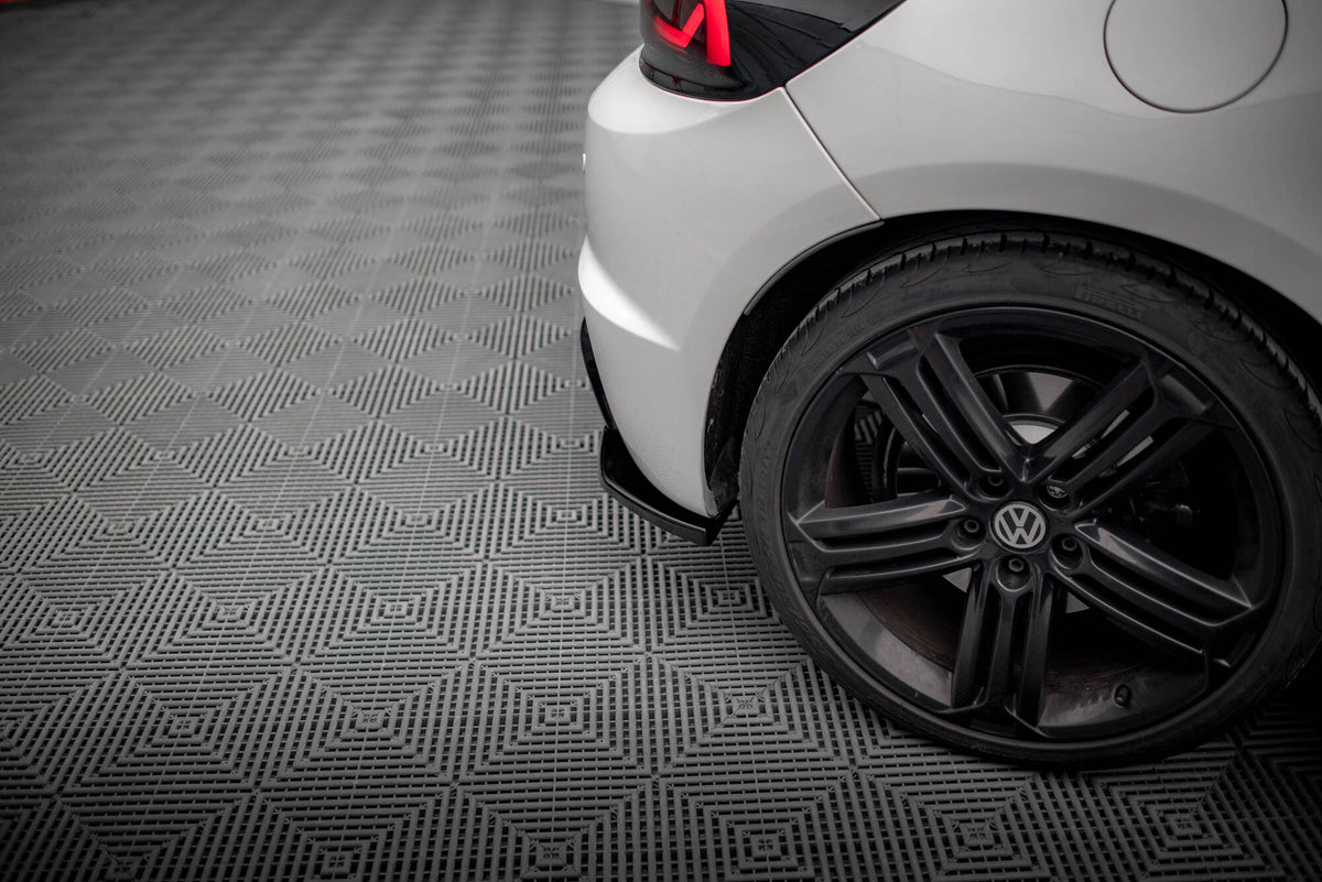 Maxton Heck Ansatz Flaps Diffusor V.3 für Volkswagen Scirocco R Mk3 schwarz Hochglanz