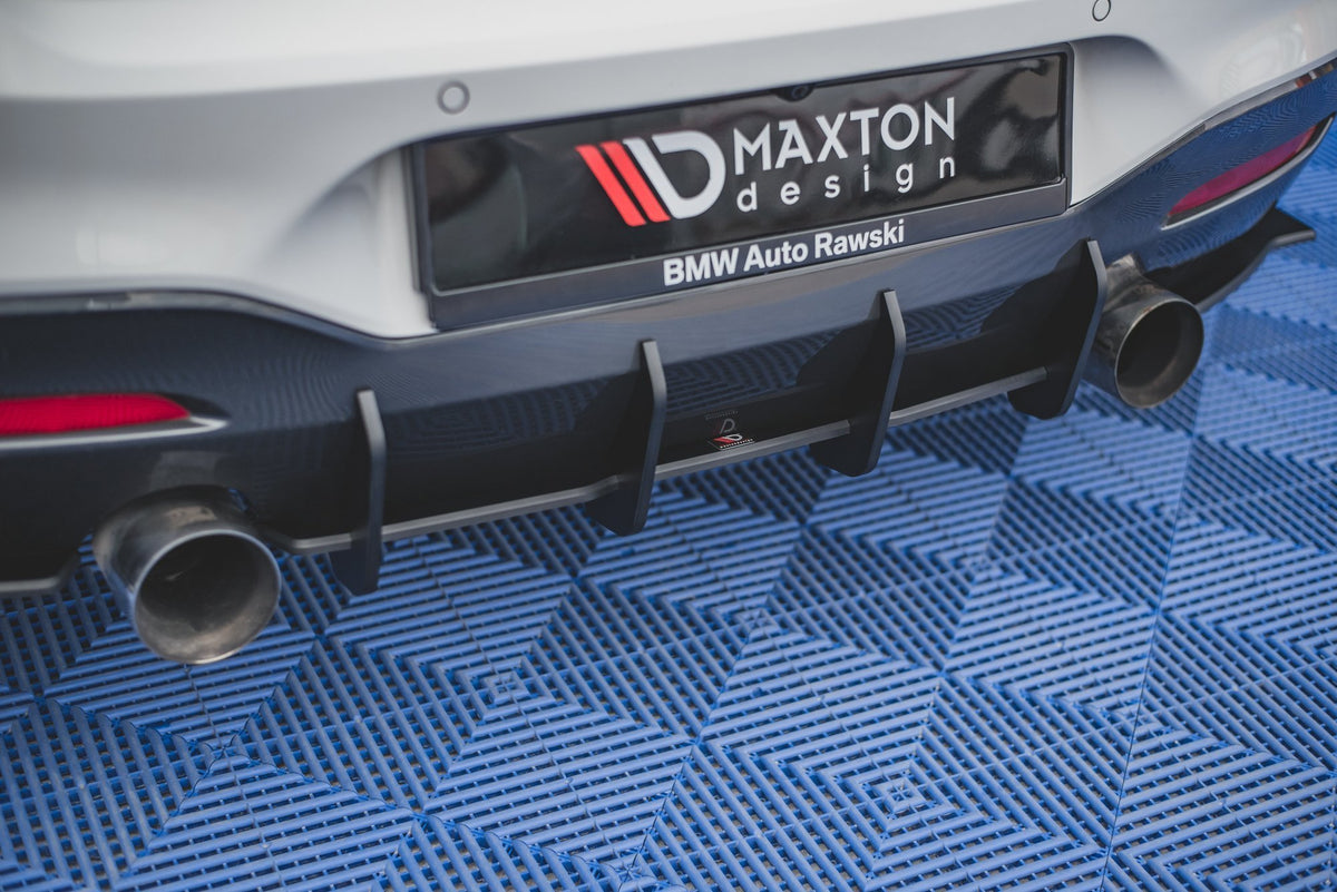 Maxton Robuste Racing Heckschürze V.3 für BMW M140i