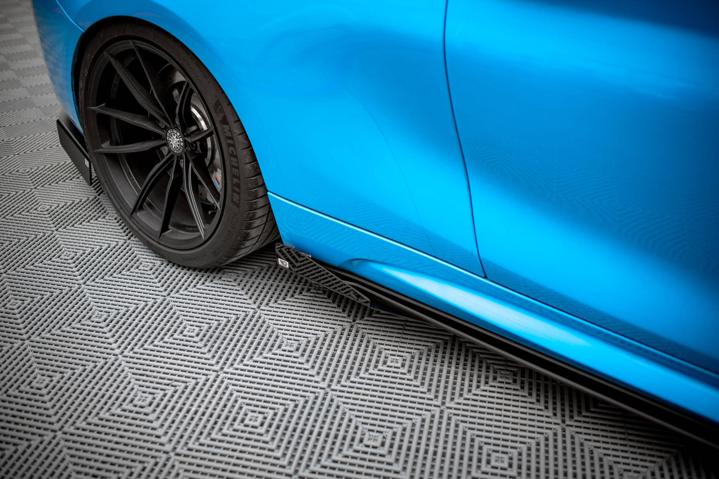 Maxton Street Pro Seitenschweller Ansatz für + Flaps BMW M2 F87 schwarz Hochglanz