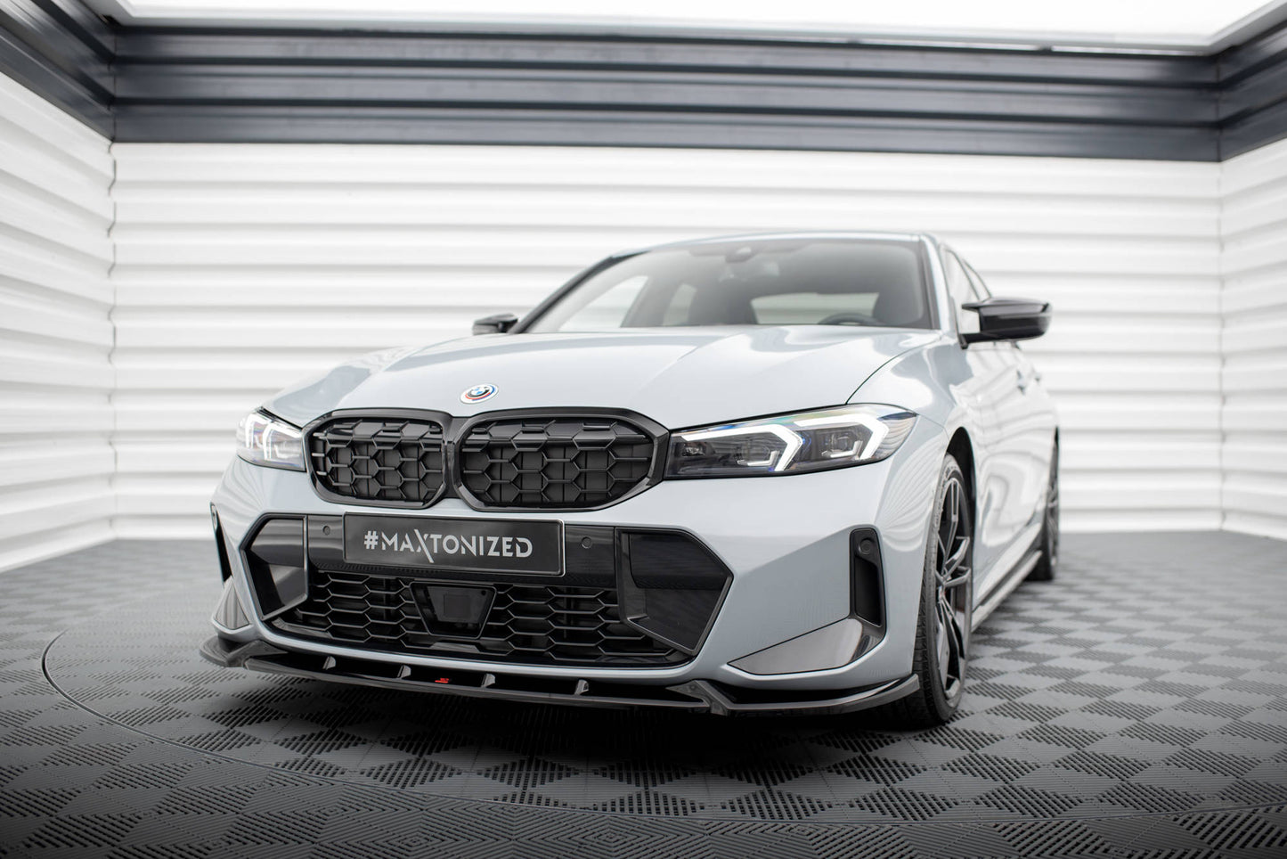 Maxton Front Ansatz V.1 für BMW 3er M340i / M-Paket G20 / G21 Facelift schwarz Hochglanz