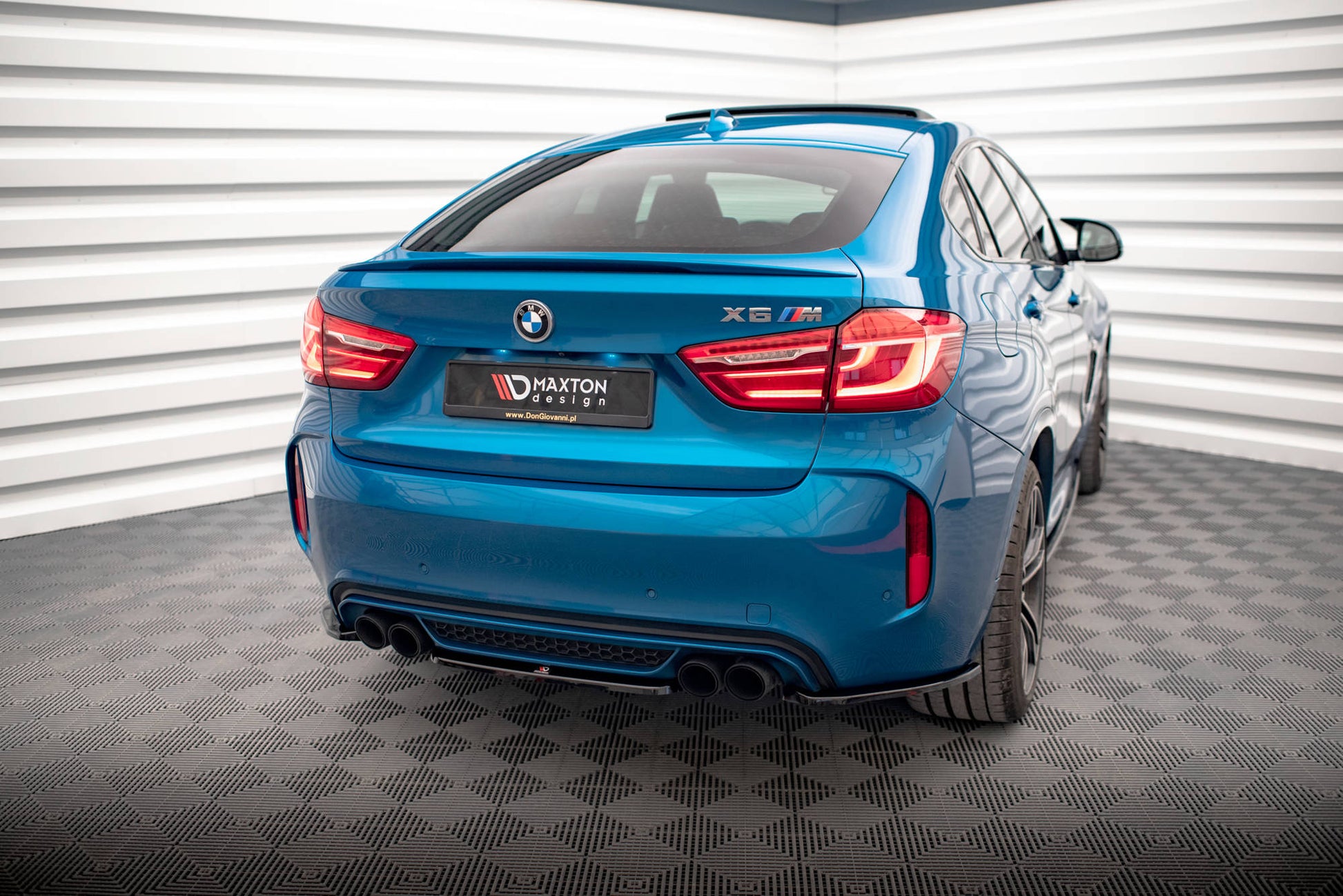 Maxton Mittlerer Diffusor Heck Ansatz für BMW X6 M F86 schwarz Hochglanz