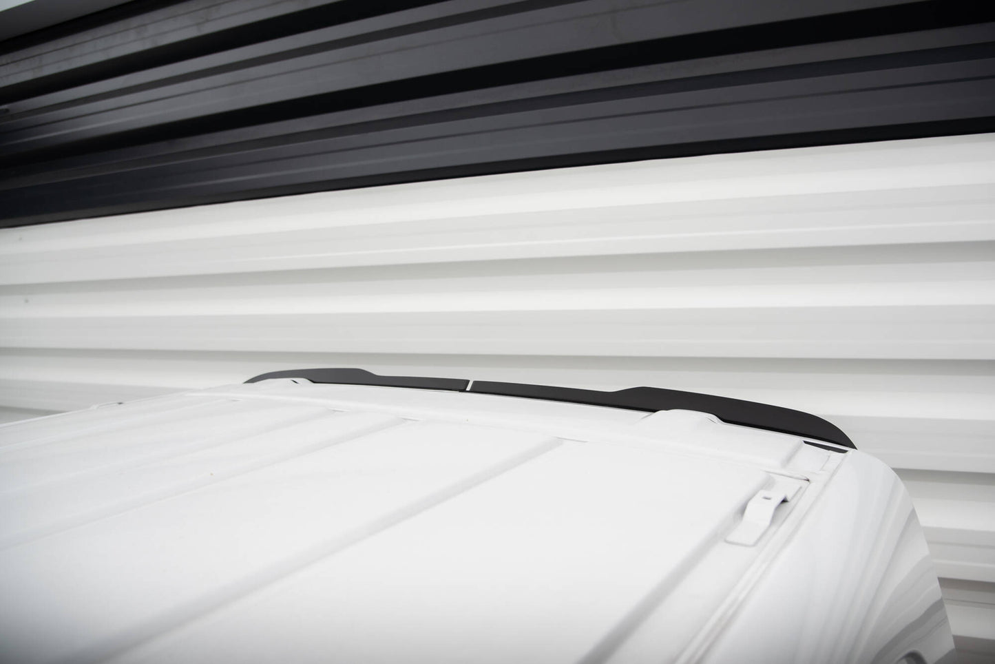 Maxton Spoiler CAP für Citroen Jumpy Mk3 schwarz Hochglanz