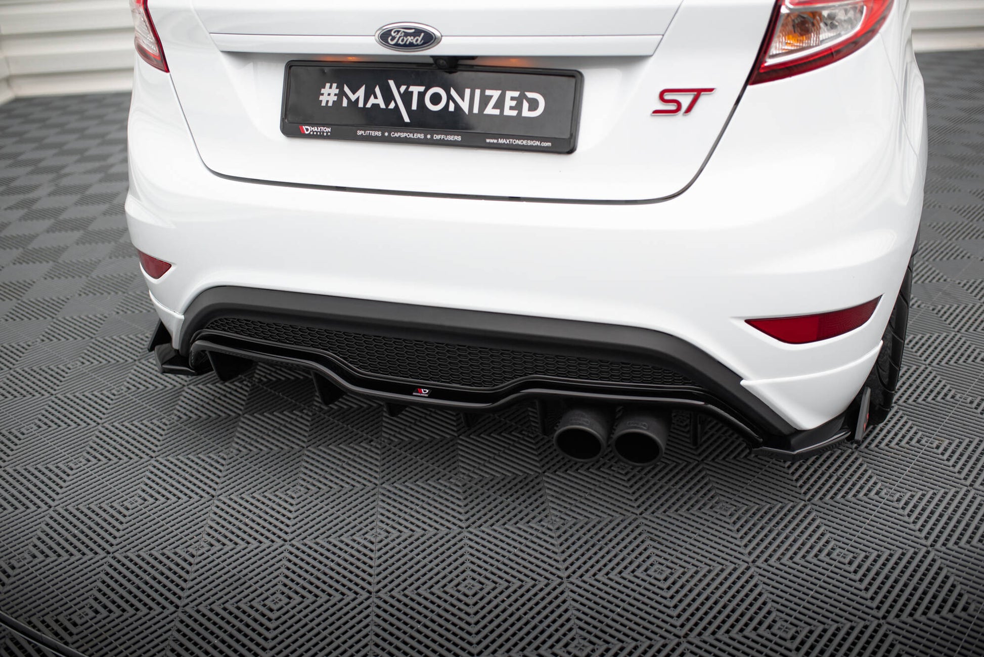 Maxton Heck Ansatz Flaps Diffusor V.3 +Flaps für Ford Fiesta ST Mk7 Facelift