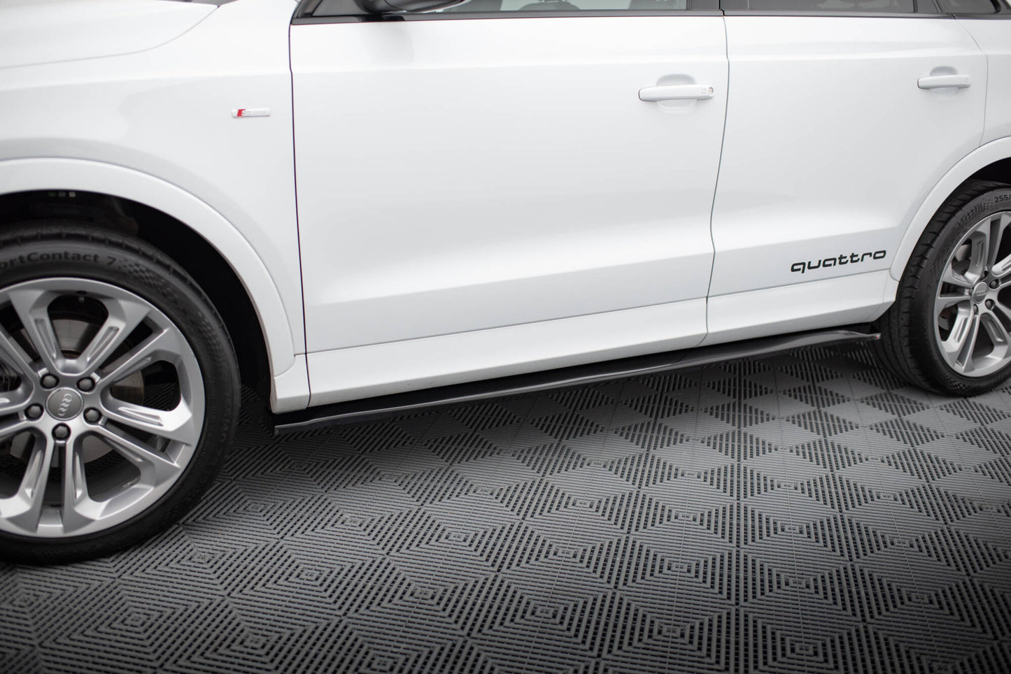 Maxton Seitenschweller Ansatz für Audi Q3 S-line 8U schwarz Hochglanz
