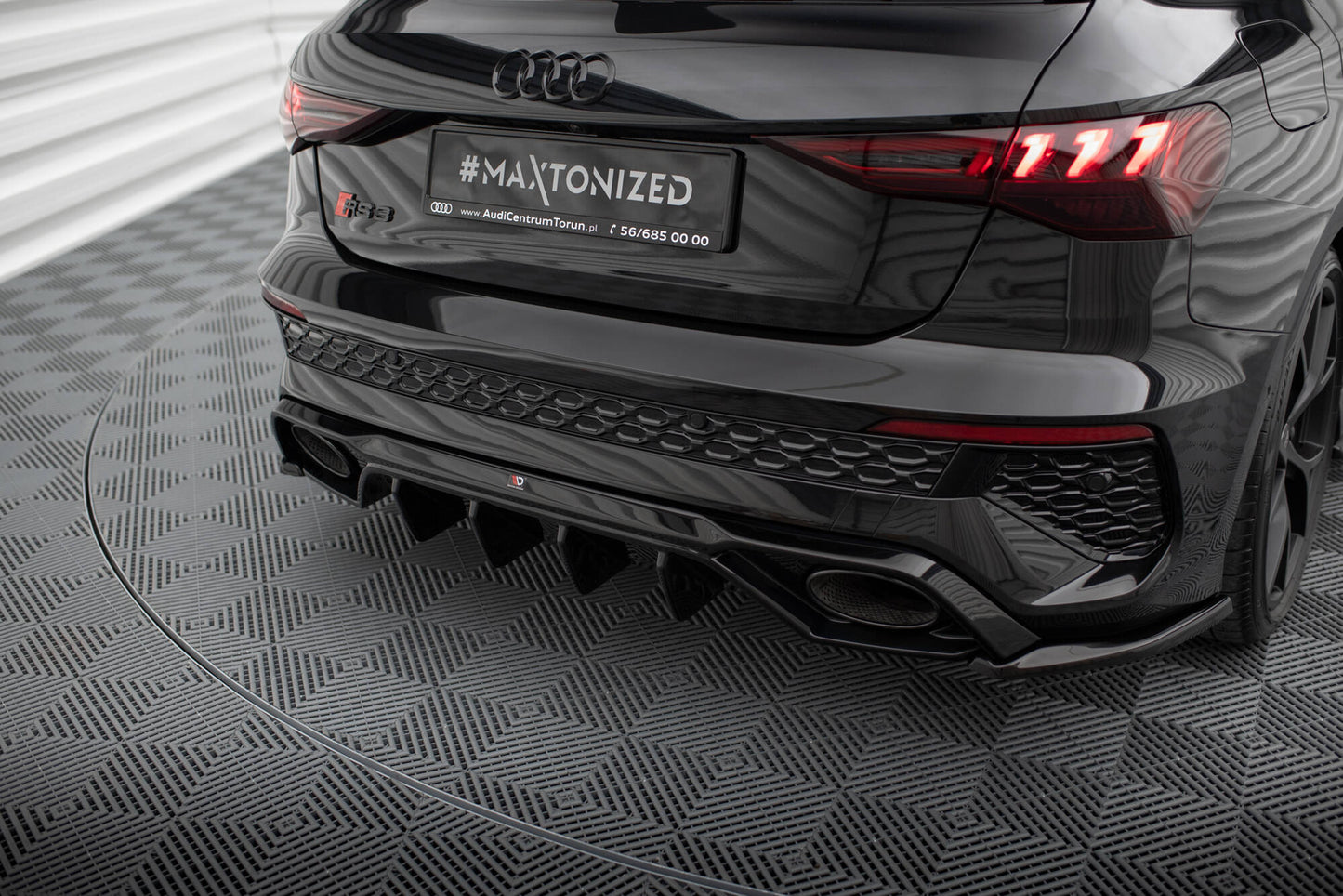 Maxton Heck Ansatz Flaps Diffusor V.2 für Audi RS3 Sportback 8Y schwarz Hochglanz