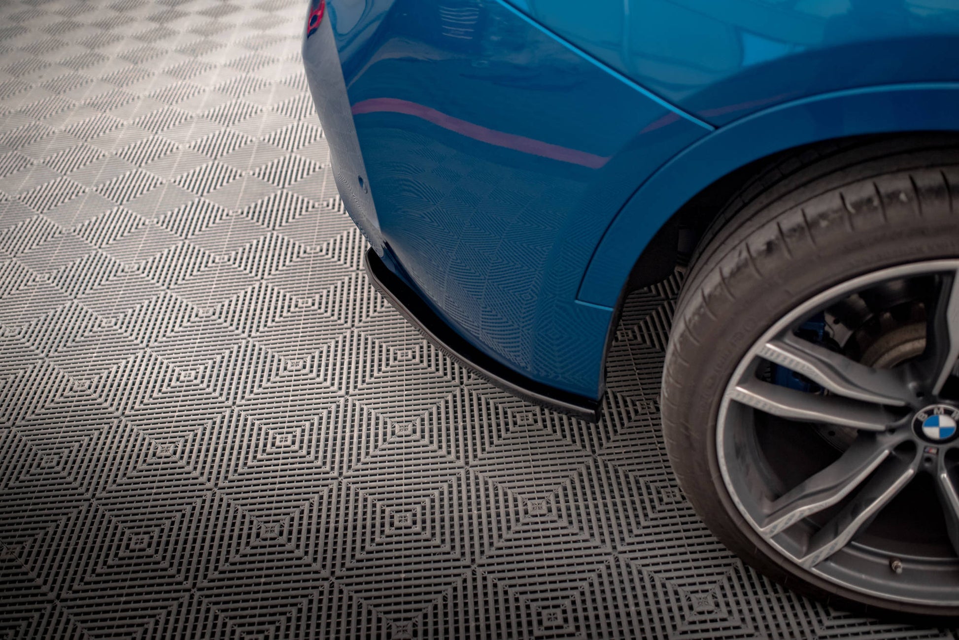 Maxton Heck Ansatz Flaps Diffusor für BMW X6 M F86 schwarz Hochglanz