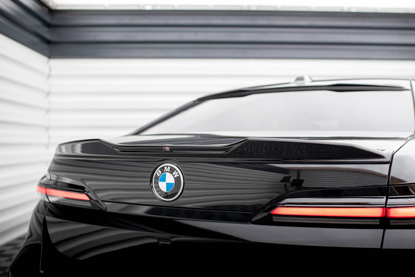 Maxton Spoiler CAP für 3D BMW 7 M-Paket / M760e / i7 M-Paket / 7 Standard G70 schwarz Hochglanz