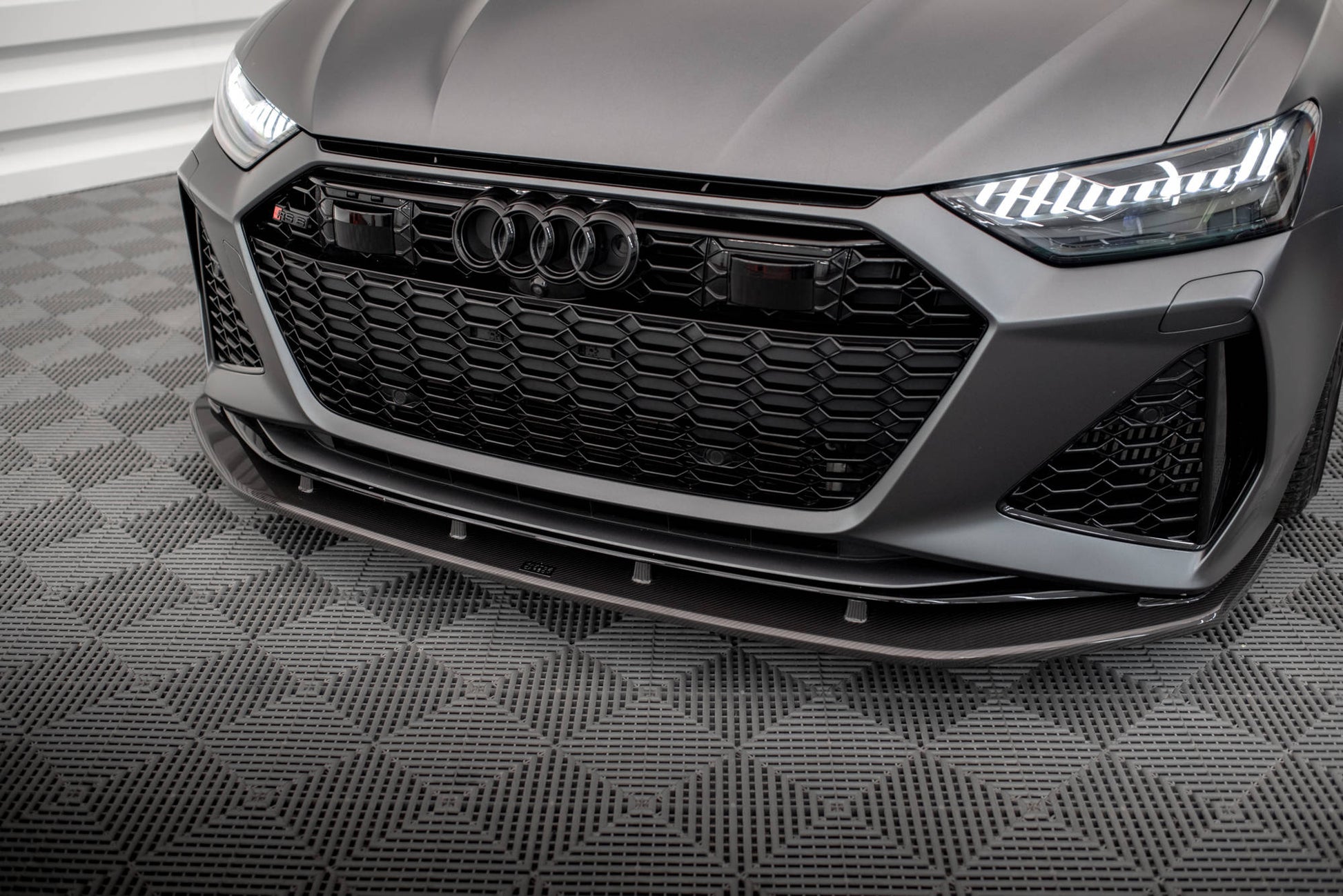 Maxton Carbon Fiber Front Ansatz für Audi RS6 C8 / RS7 C8