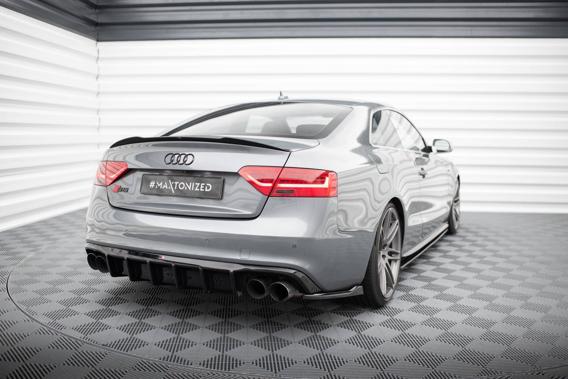 Maxton Heck Ansatz Flaps Diffusor V.2 für Audi S5 Coupe 8T Facelift schwarz Hochglanz