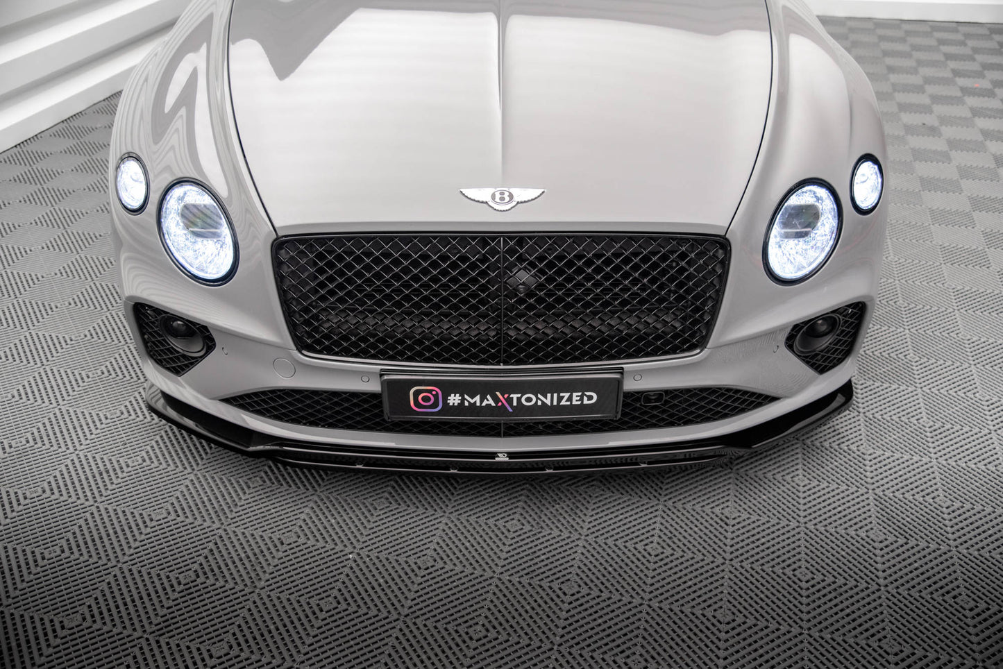 Maxton Front Ansatz für Bentley Continental GT Mk3 schwarz Hochglanz