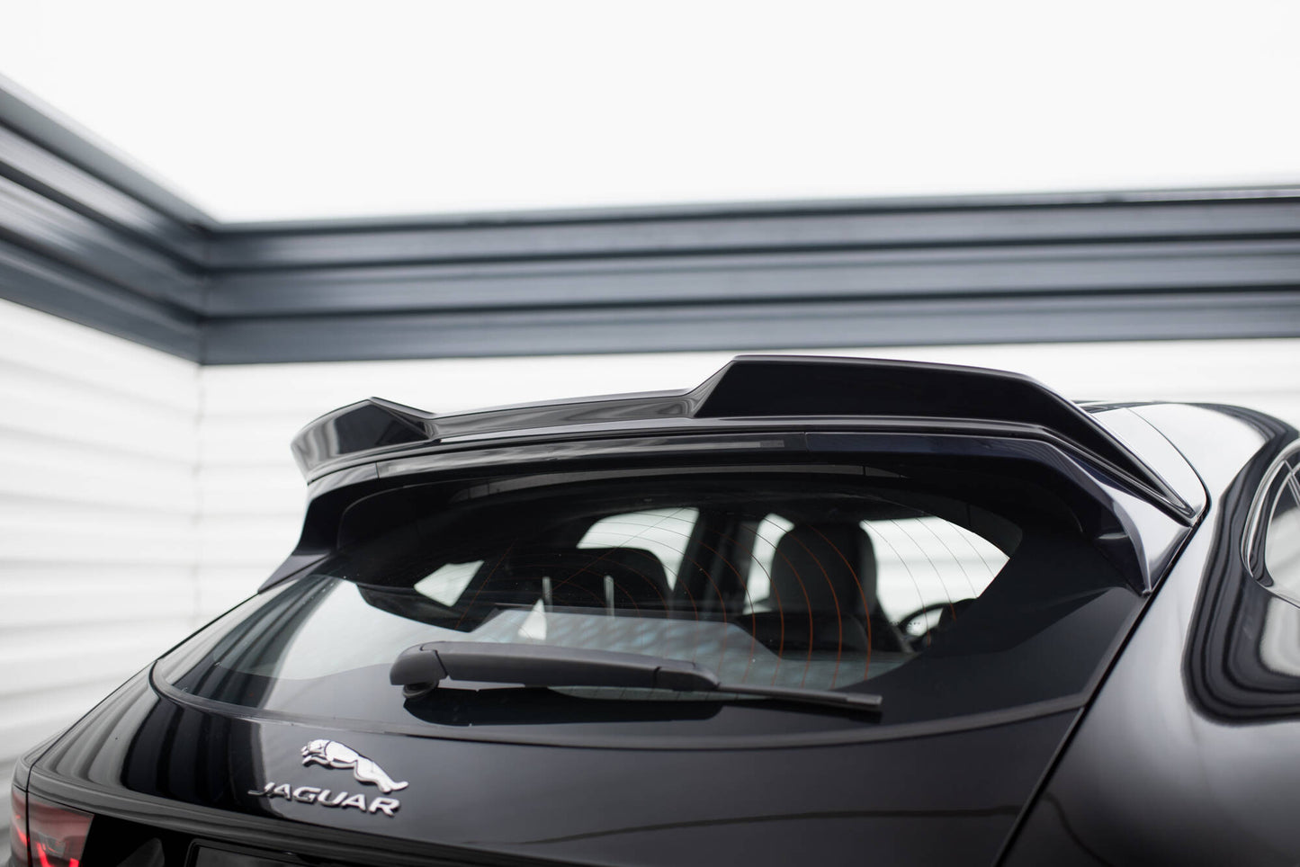 Maxton Spoiler CAP für 3D Jaguar E-Pace R-Dynamic Mk1 schwarz Hochglanz