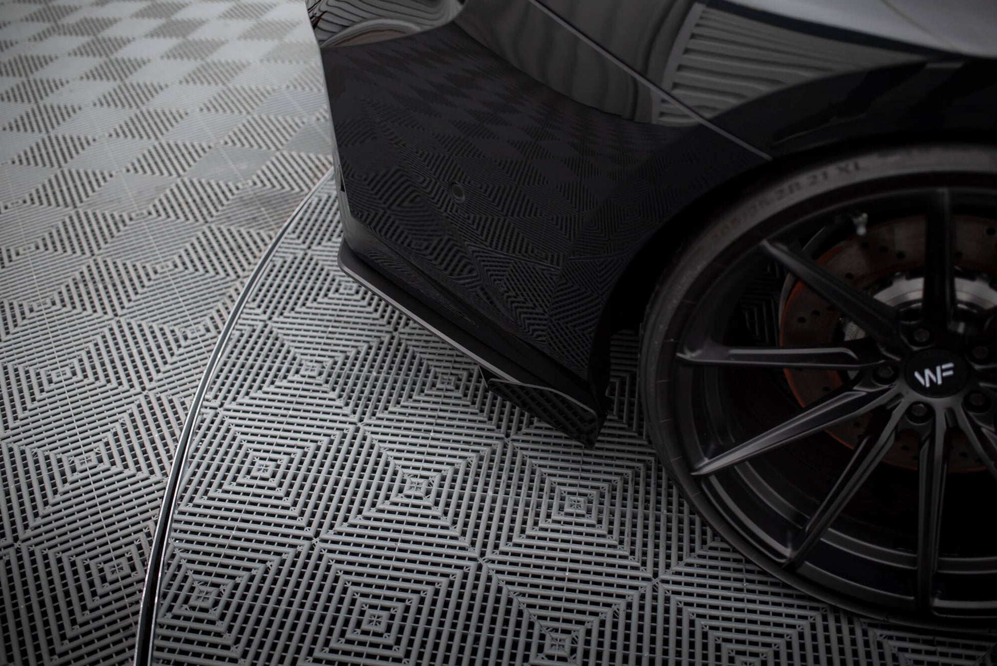 Maxton Hintere Seiten Flaps für BMW M2 G87 schwarz Hochglanz