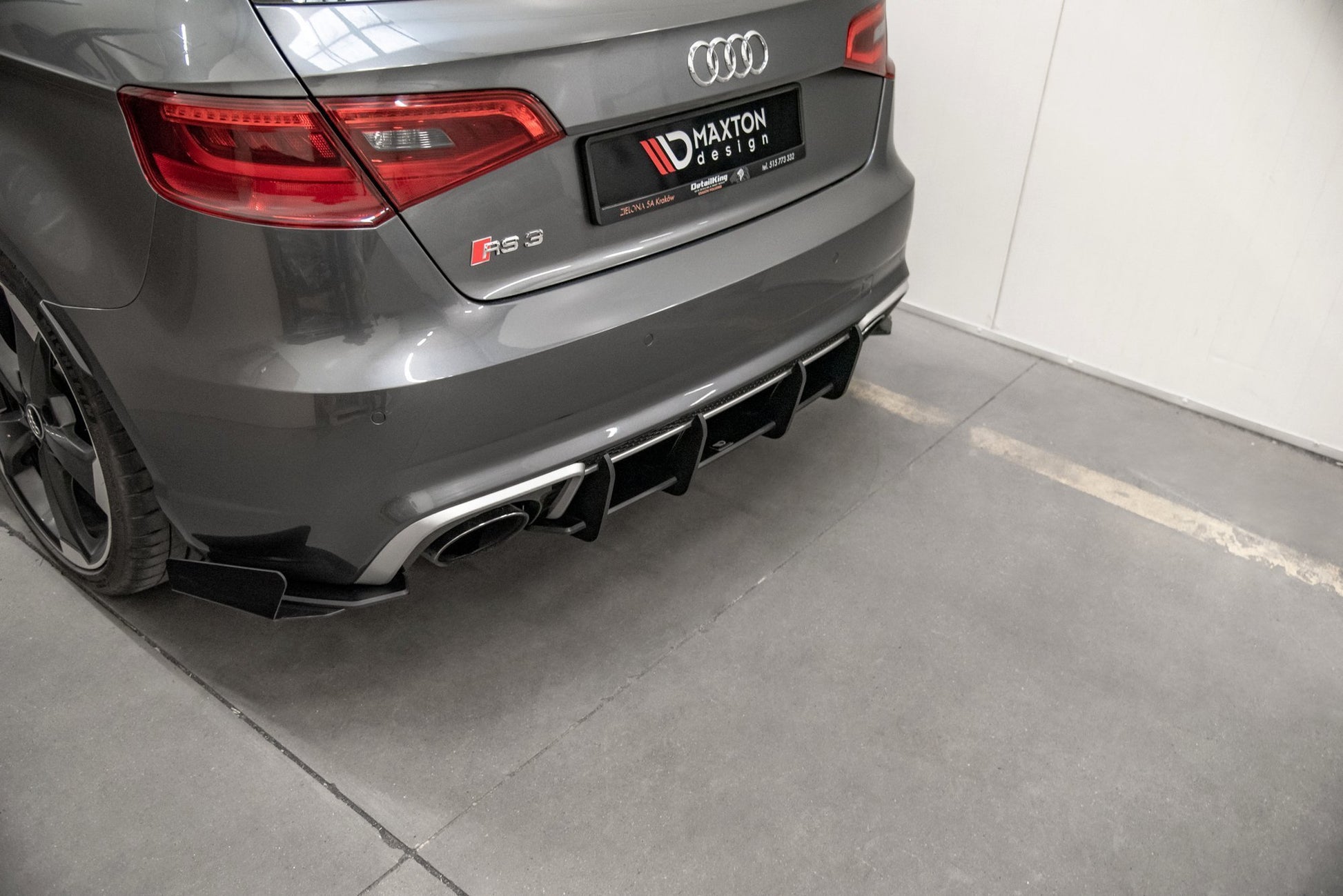 Maxton Robuste Racing Heckschürze V.1 für Audi RS3 8V Sportback
