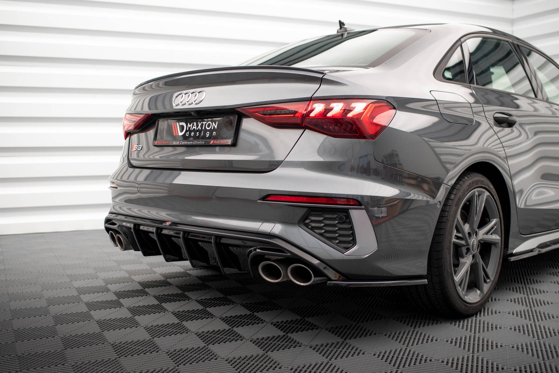 Maxton Diffusor Heck Ansatz für Audi S3 Limousine 8Y schwarz Hochglanz