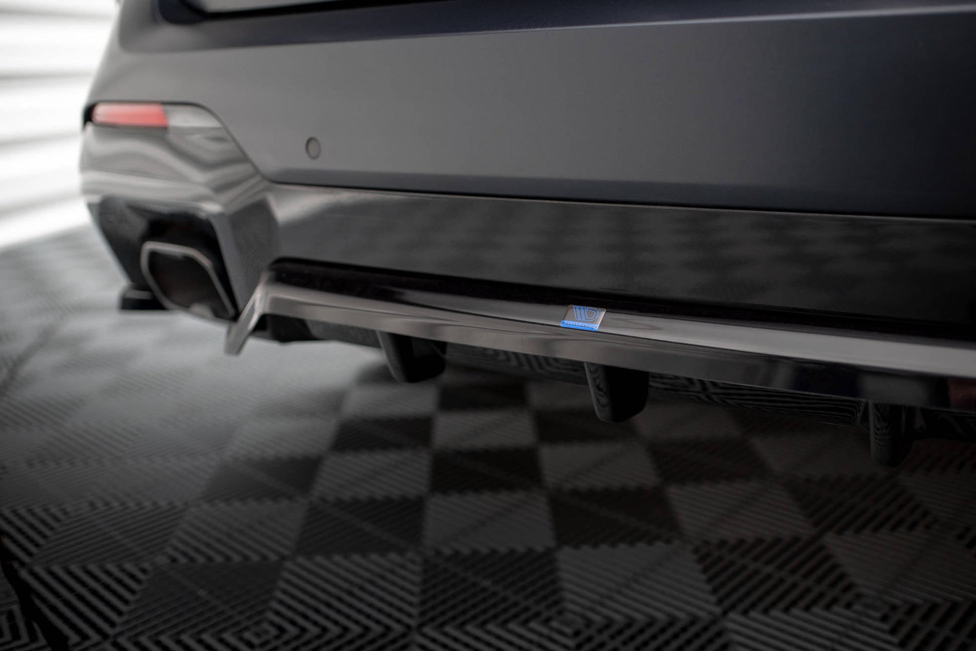 Maxton Mittlerer Diffusor Heck Ansatz DTM Look für BMW X3 M-Paket G01 Facelift schwarz Hochglanz