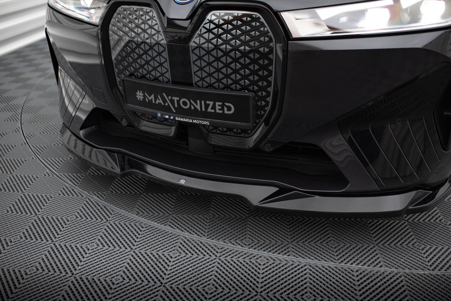 Maxton Front Ansatz V.2 für BMW iX M-Paket i20 schwarz Hochglanz