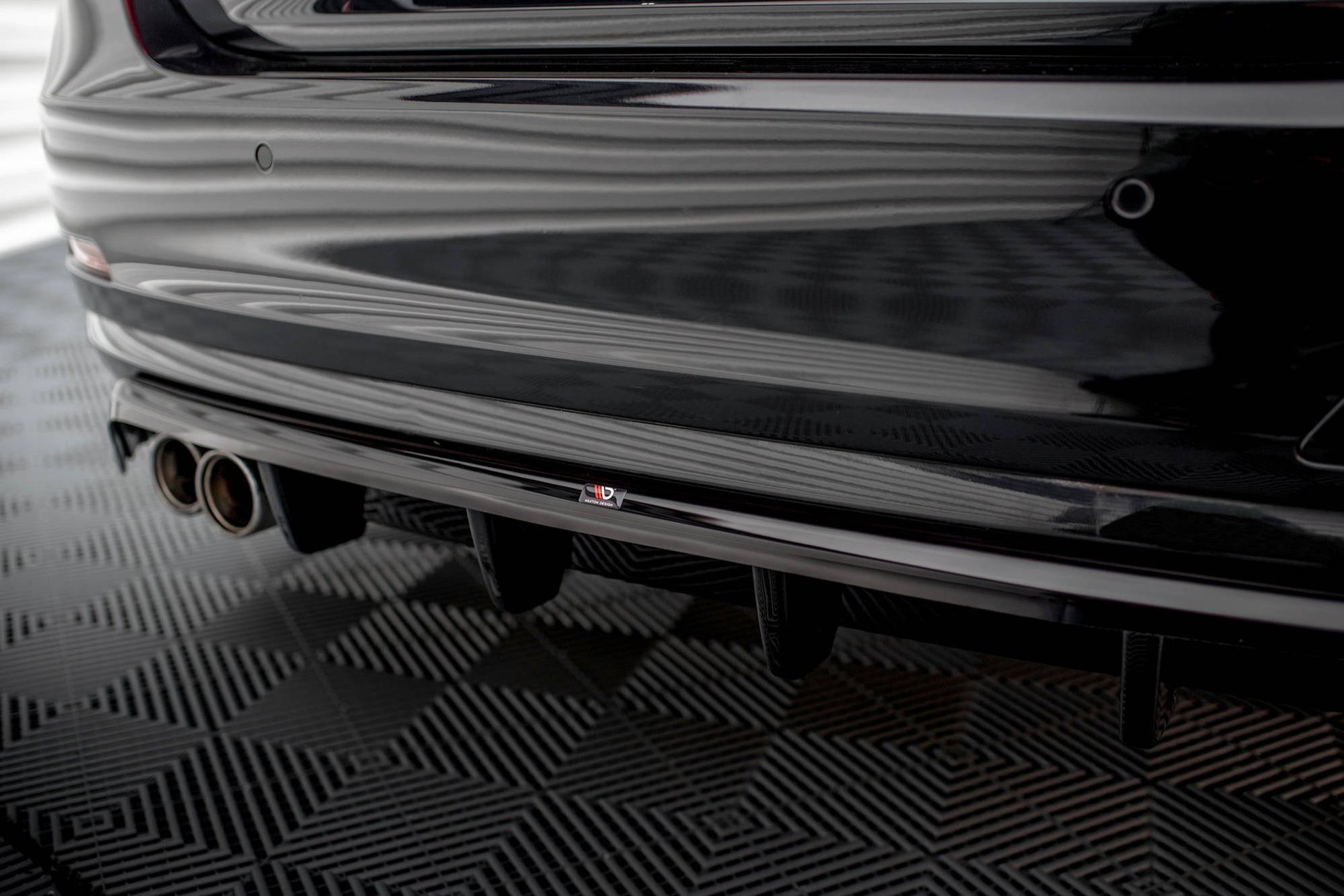 Maxton Mittlerer Diffusor Heck Ansatz DTM Look für BMW 4er Gran Coupe F36  schwarz Hochglanz