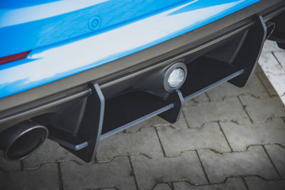 Maxton Robuste Racing Heckschürze für Ford Focus RS Mk3