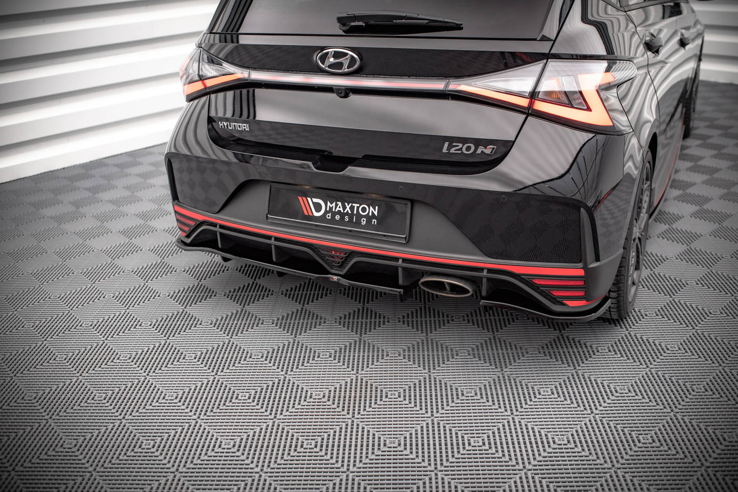 Maxton Mittlerer Diffusor Heck Ansatz DTM Look für Hyundai I20 N Mk3 schwarz Hochglanz