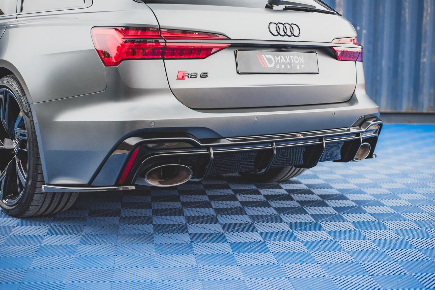 Maxton Diffusor Heck Ansatz für Audi RS6 C8 / RS7 C8 (Version mit Anhängerkupplung) schwarz Hochglanz