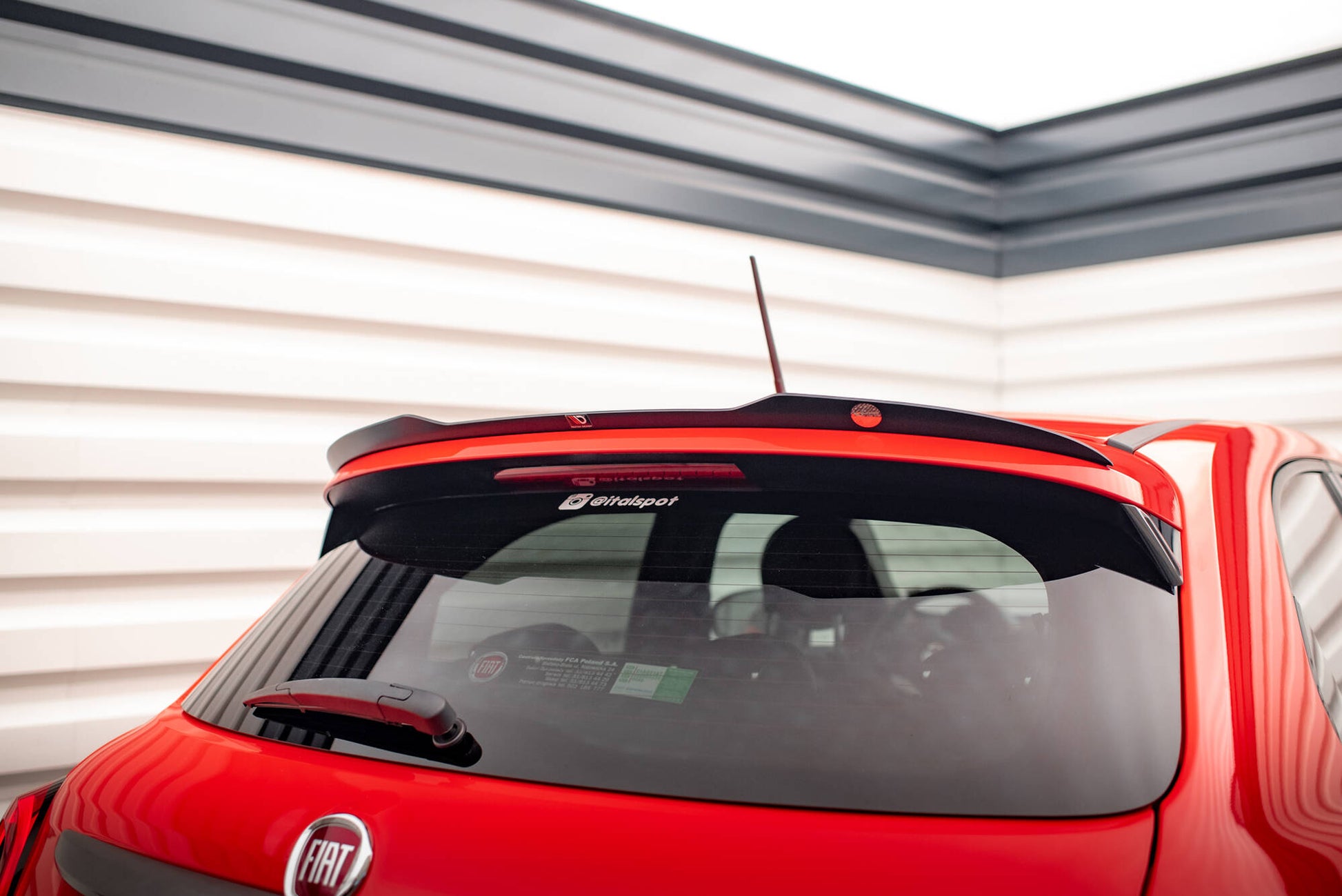 Maxton Spoiler CAP für Fiat 500X Sport Mk1 Facelift schwarz Hochglanz