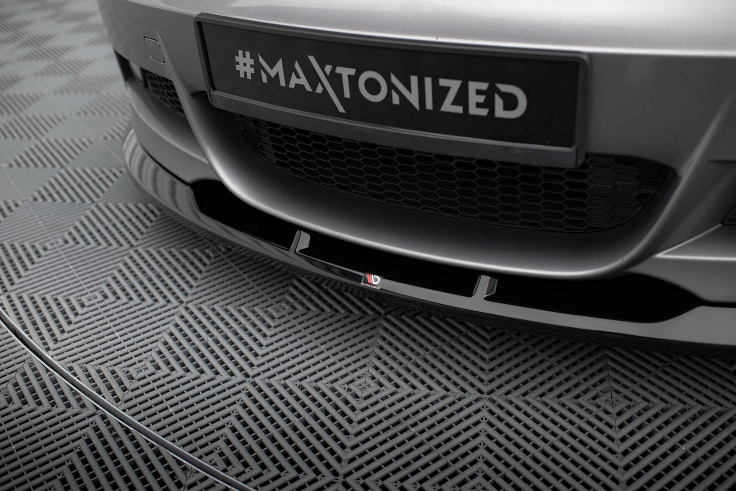 Maxton Front Ansatz V.2 für BMW 1er M-Paket E82 schwarz Hochglanz