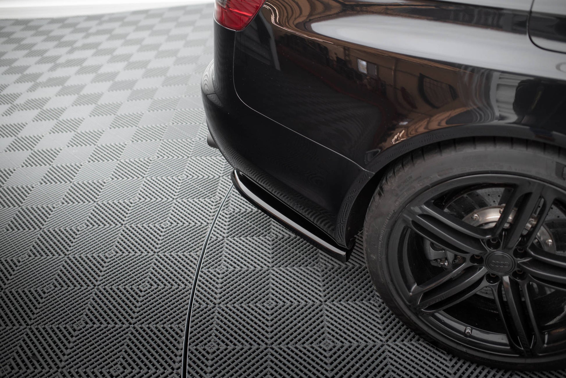Maxton Heck Ansatz Flaps Diffusor für Audi RS6 Avant C6 schwarz Hochglanz
