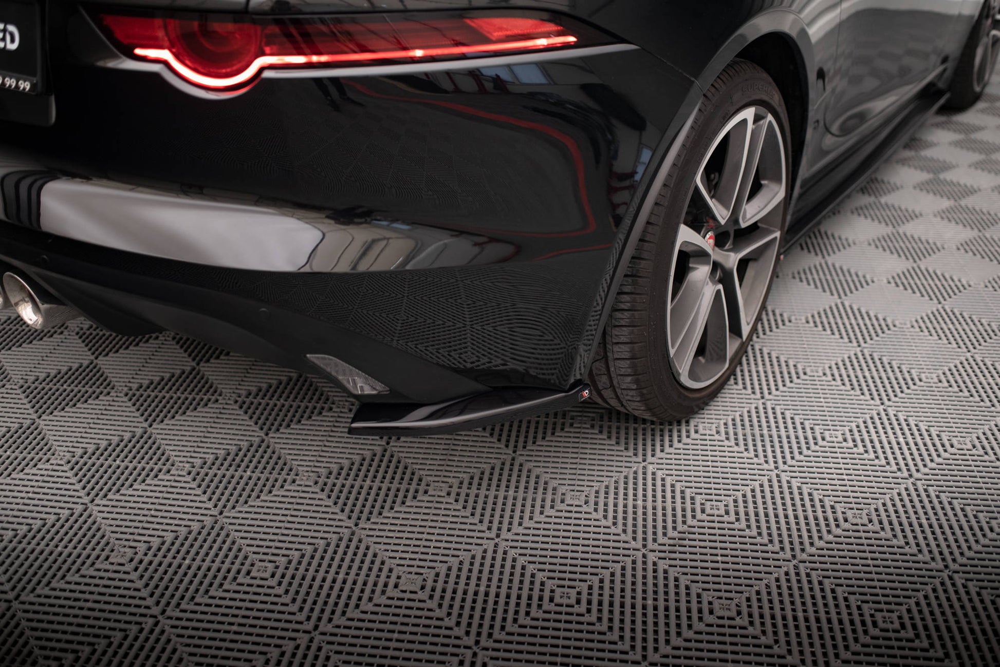 Maxton Heck Ansatz Flaps Diffusor für Jaguar F-Type Mk1 Facelift schwarz Hochglanz