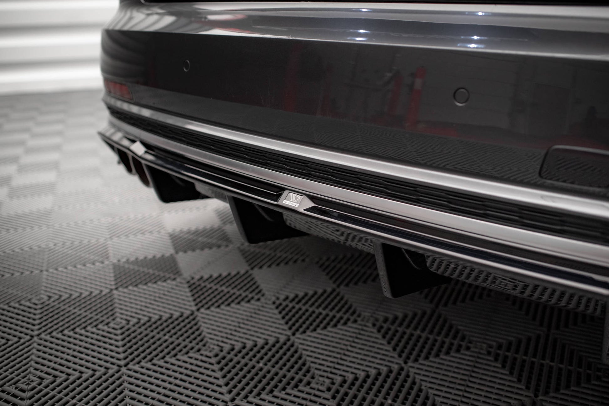Maxton Diffusor Heck Ansatz für Audi S8 D5 schwarz Hochglanz