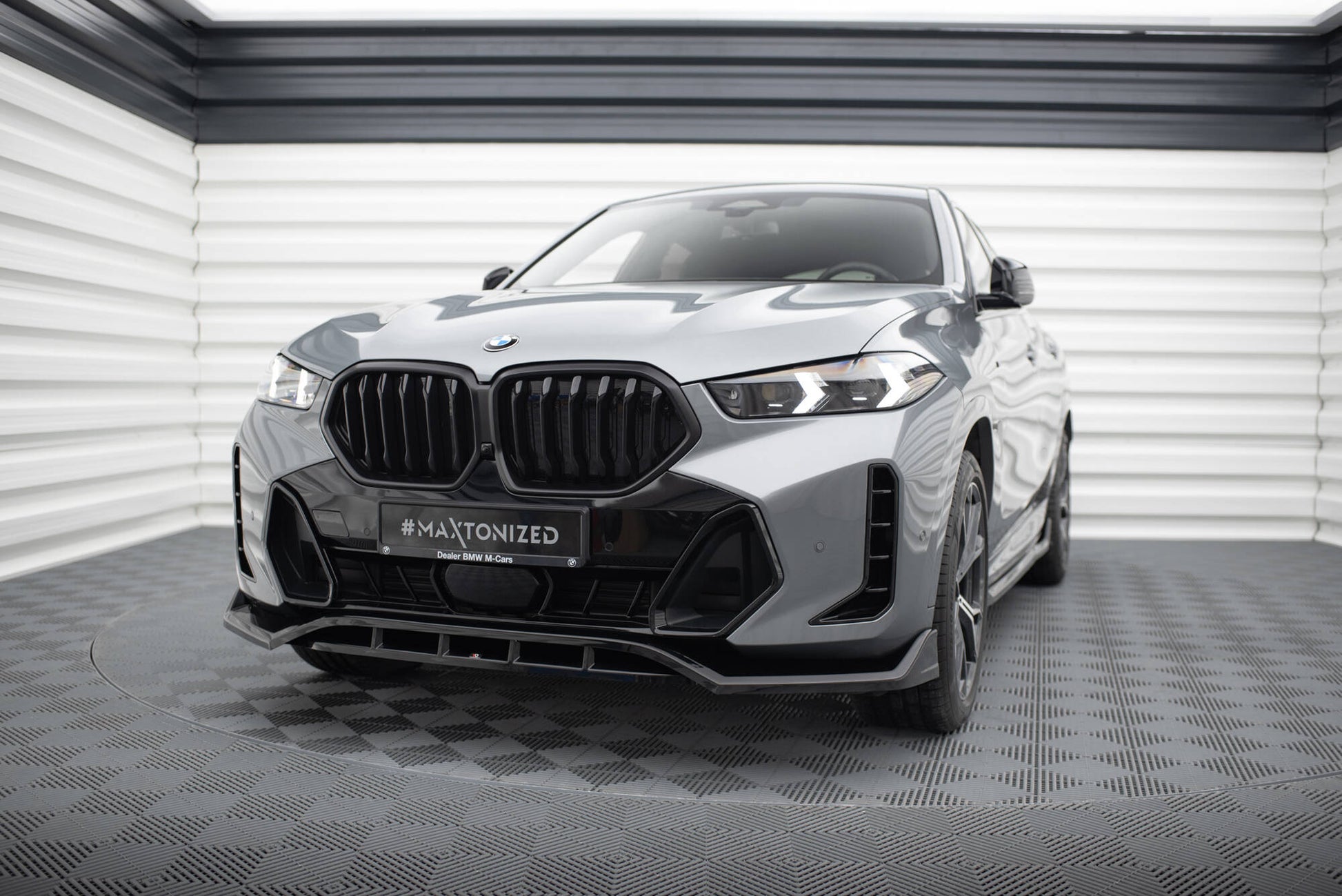 Maxton Front Ansatz V.2 für BMW X6 M-Paket G06 Facelift schwarz Hochglanz