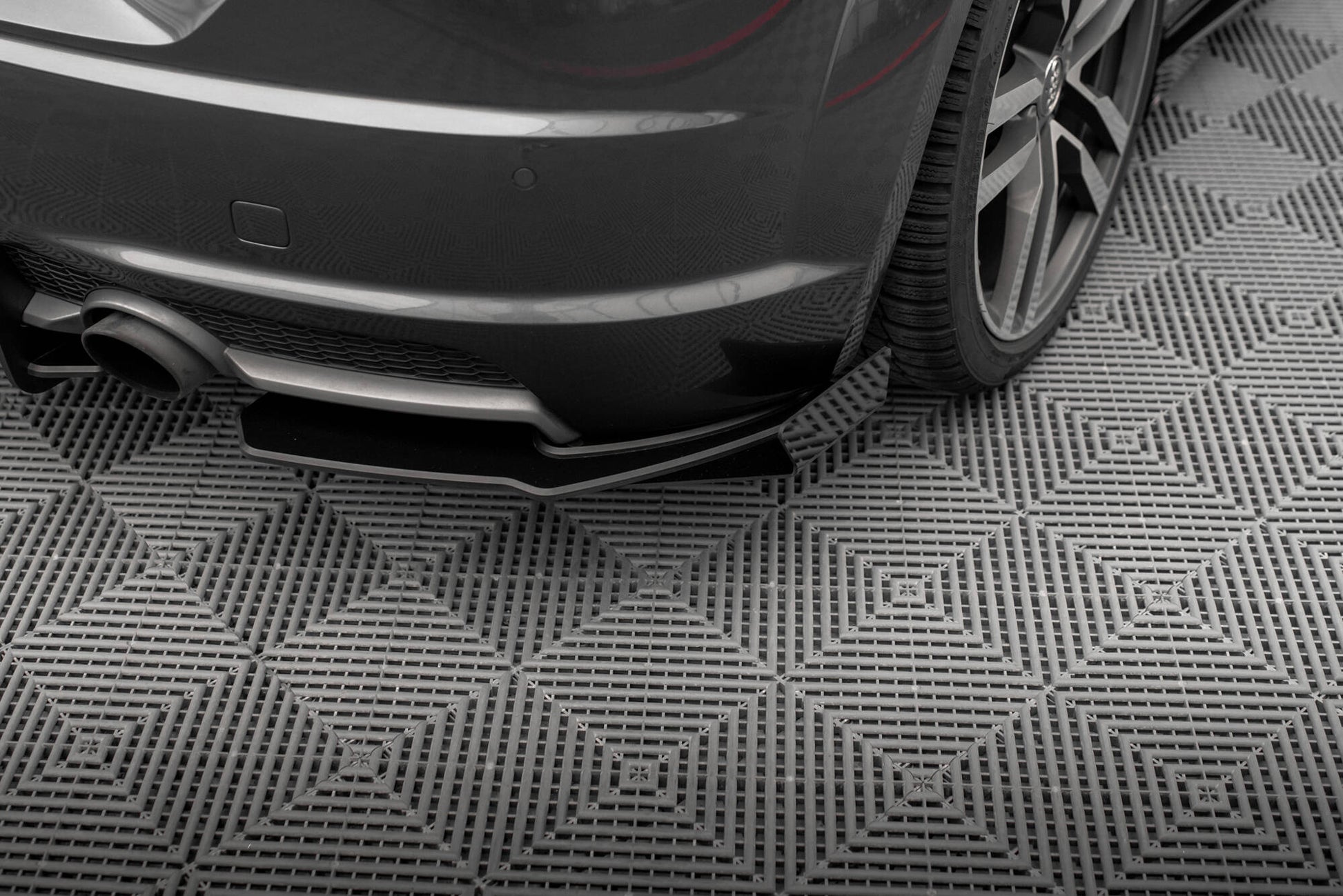 Maxton Street Pro Heck Ansatz Flaps Diffusor +Flaps für Audi TT S-Line 8S schwarz Hochglanz