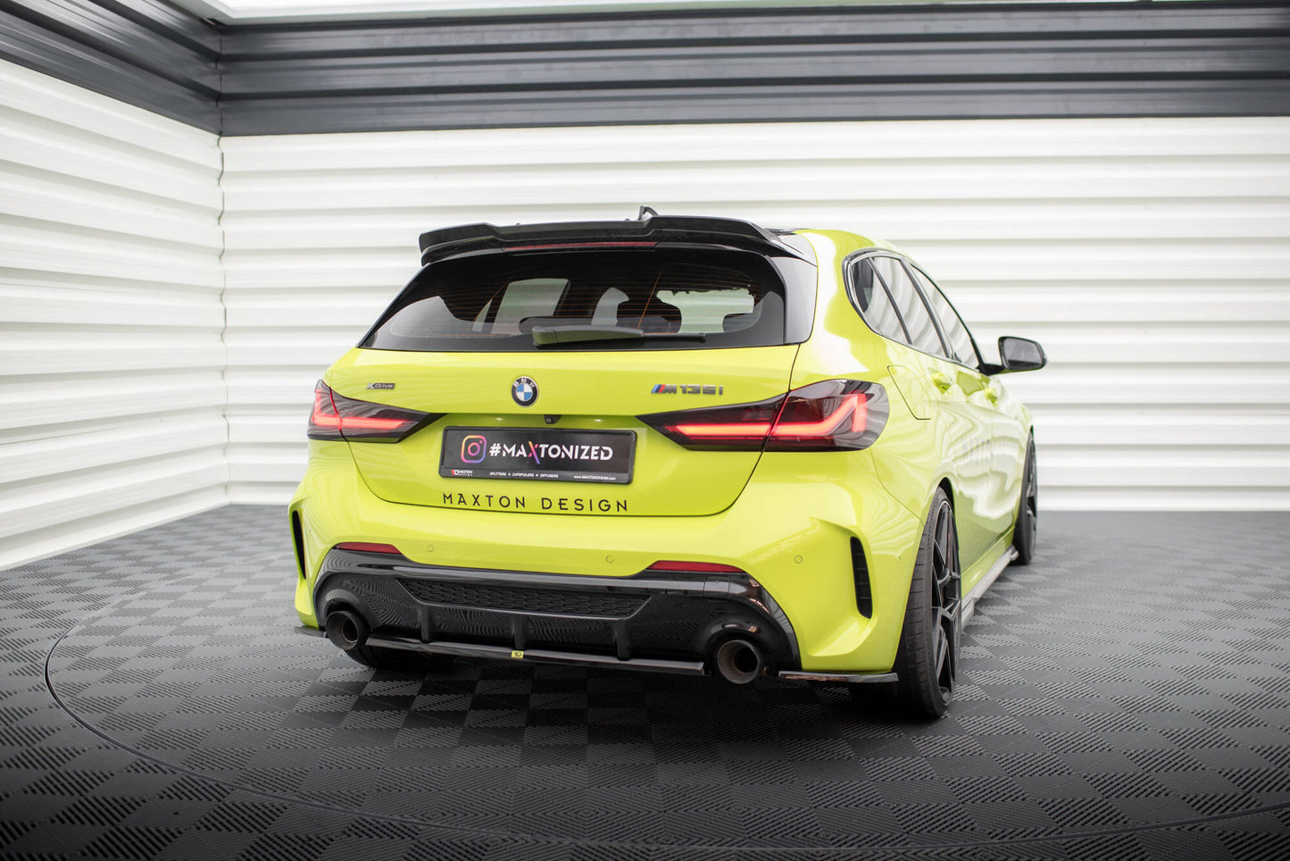 Maxton Heck Ansatz Flaps Diffusor V.7 für BMW 1er M-Paket / M135i F40 schwarz Hochglanz