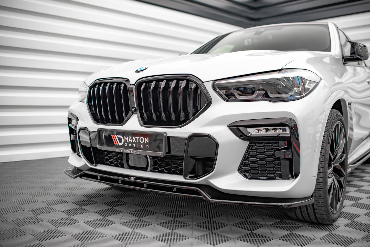 Maxton Front Ansatz V.2 für BMW X6 M-Paket G06 schwarz Hochglanz