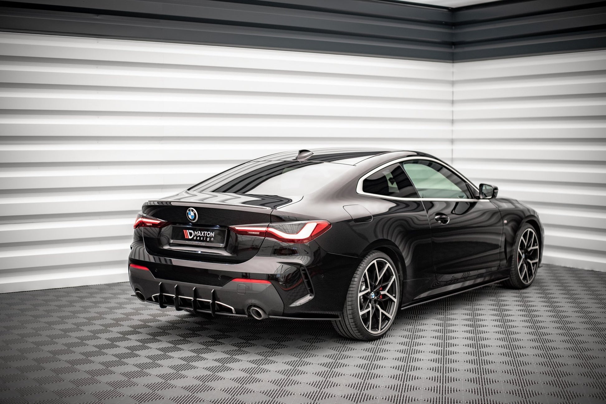 Maxton Street Pro Heckschürze für BMW 4er M-Paket G22