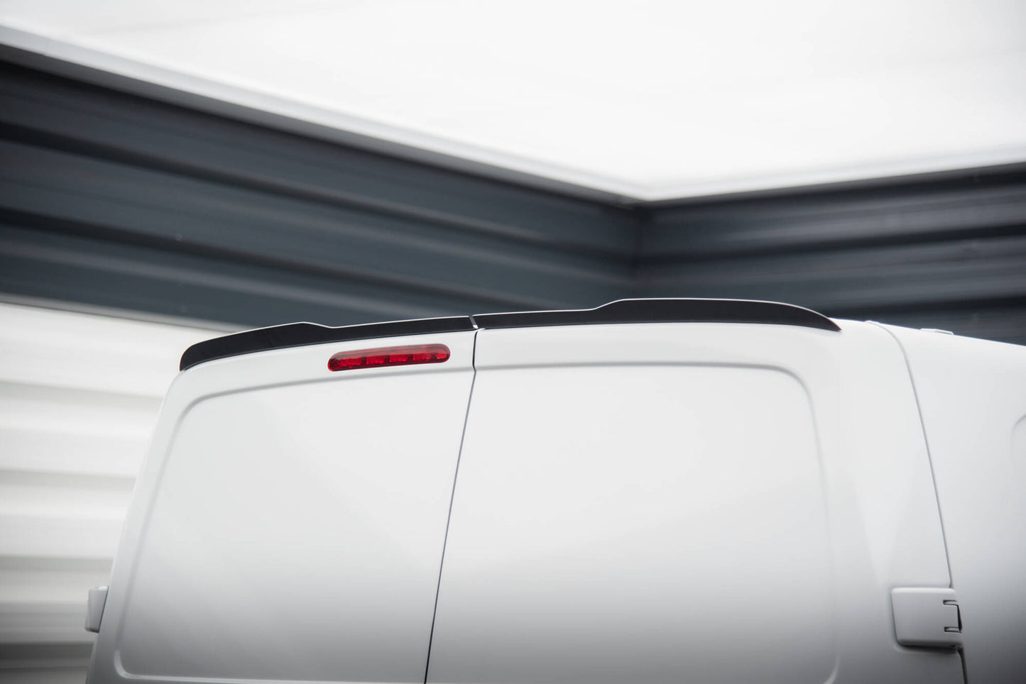 Maxton Spoiler CAP für Citroen Jumpy Mk3 schwarz Hochglanz