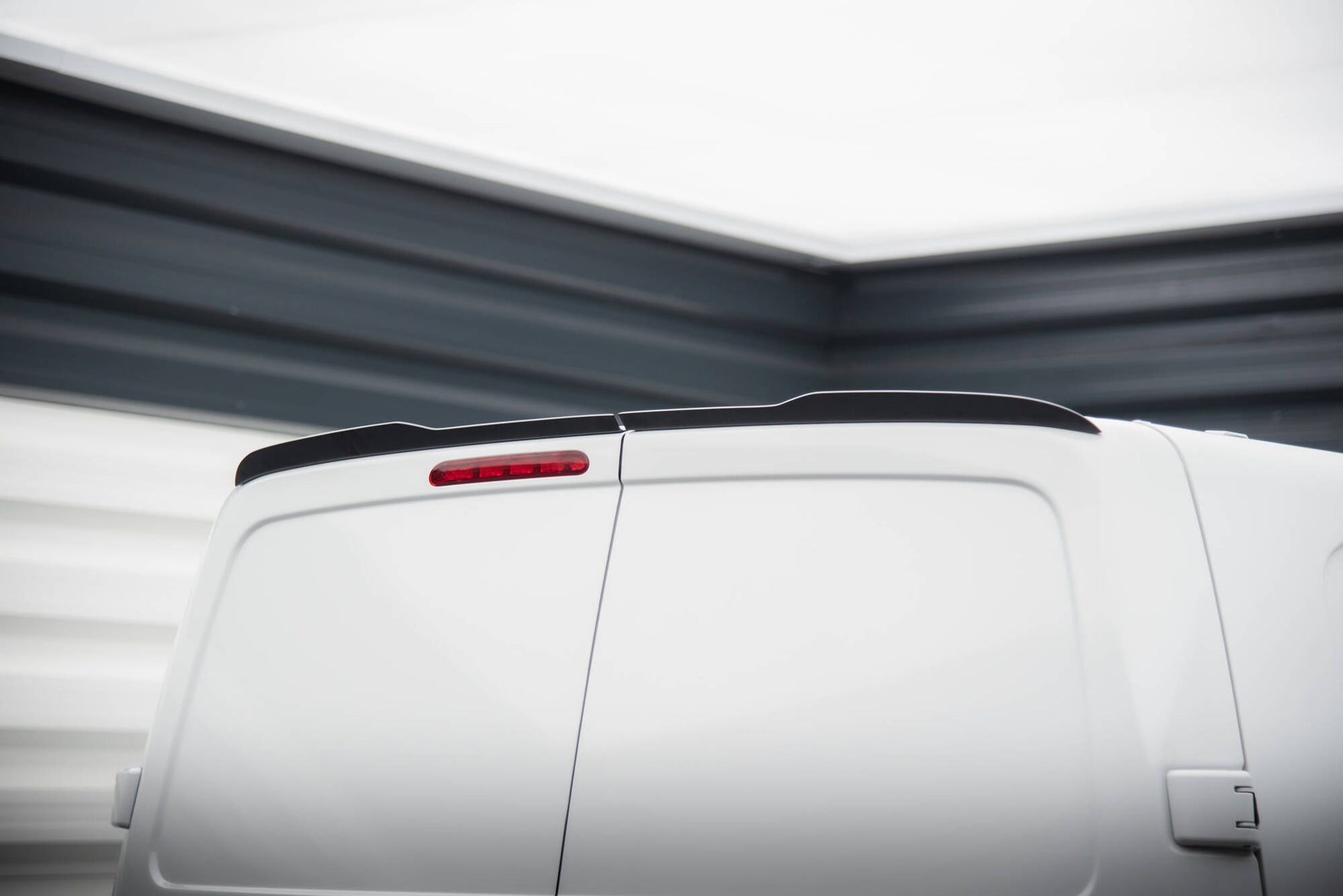 Maxton Spoiler CAP für Citroen Jumpy Mk3 schwarz Hochglanz