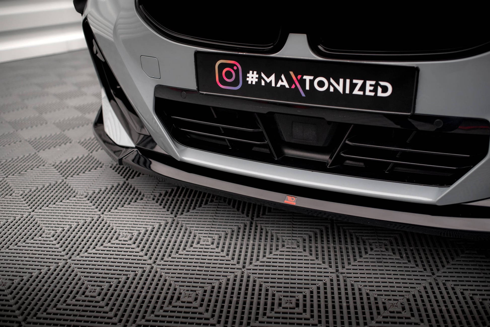 Maxton Front Ansatz V.3 für BMW 2 Coupe M-Paket / M240i G42 schwarz Hochglanz