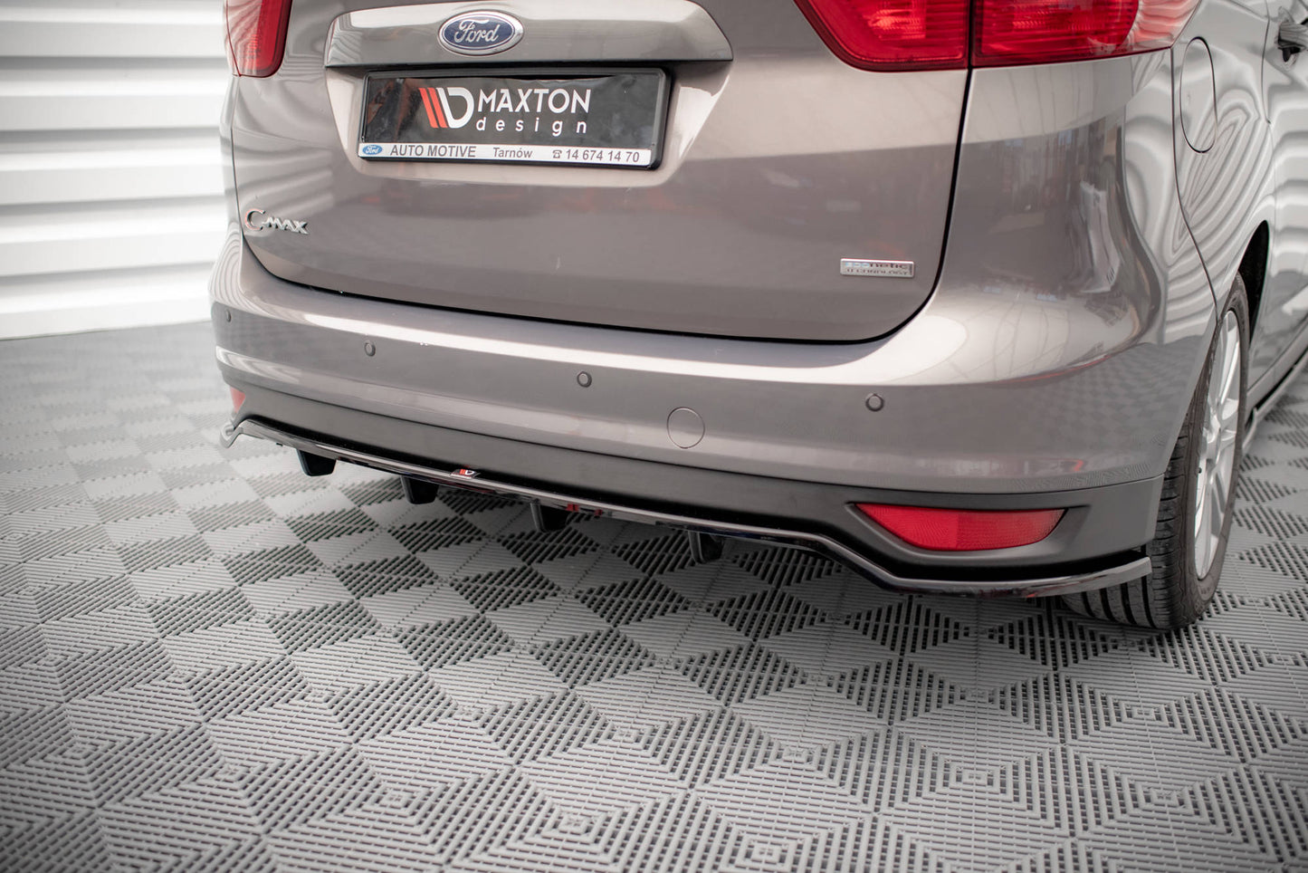 Maxton Mittlerer Diffusor Heck Ansatz DTM Look für Ford C-Max Mk2 schwarz Hochglanz