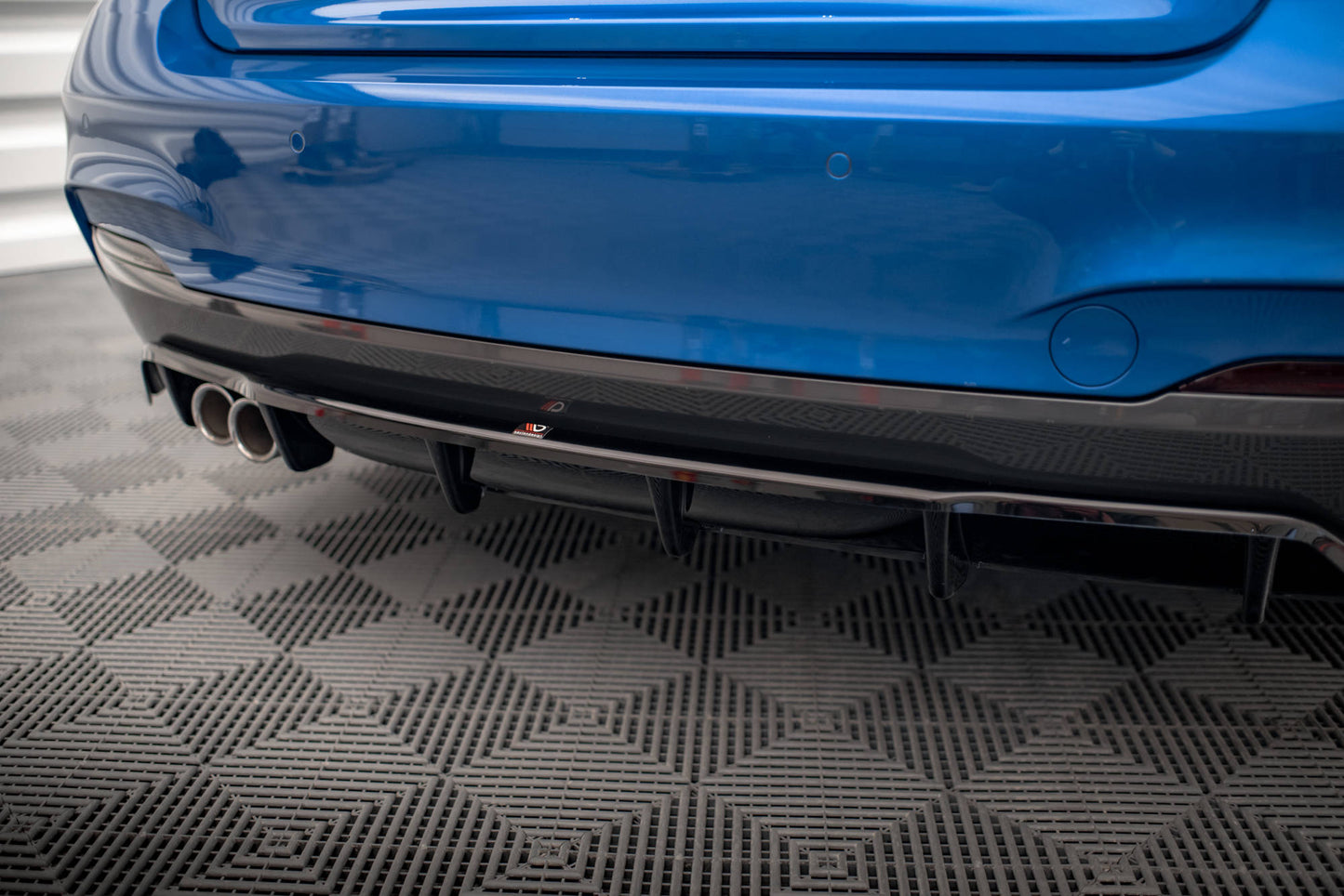 Maxton Mittlerer Diffusor Heck Ansatz DTM Look für BMW 2 M-Paket F22 schwarz matt