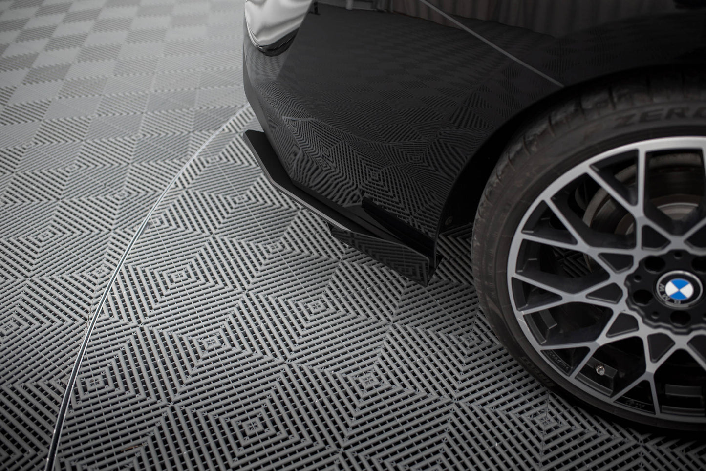 Maxton Hintere Seiten Flaps für BMW 2 Coupe G42 schwarz Hochglanz