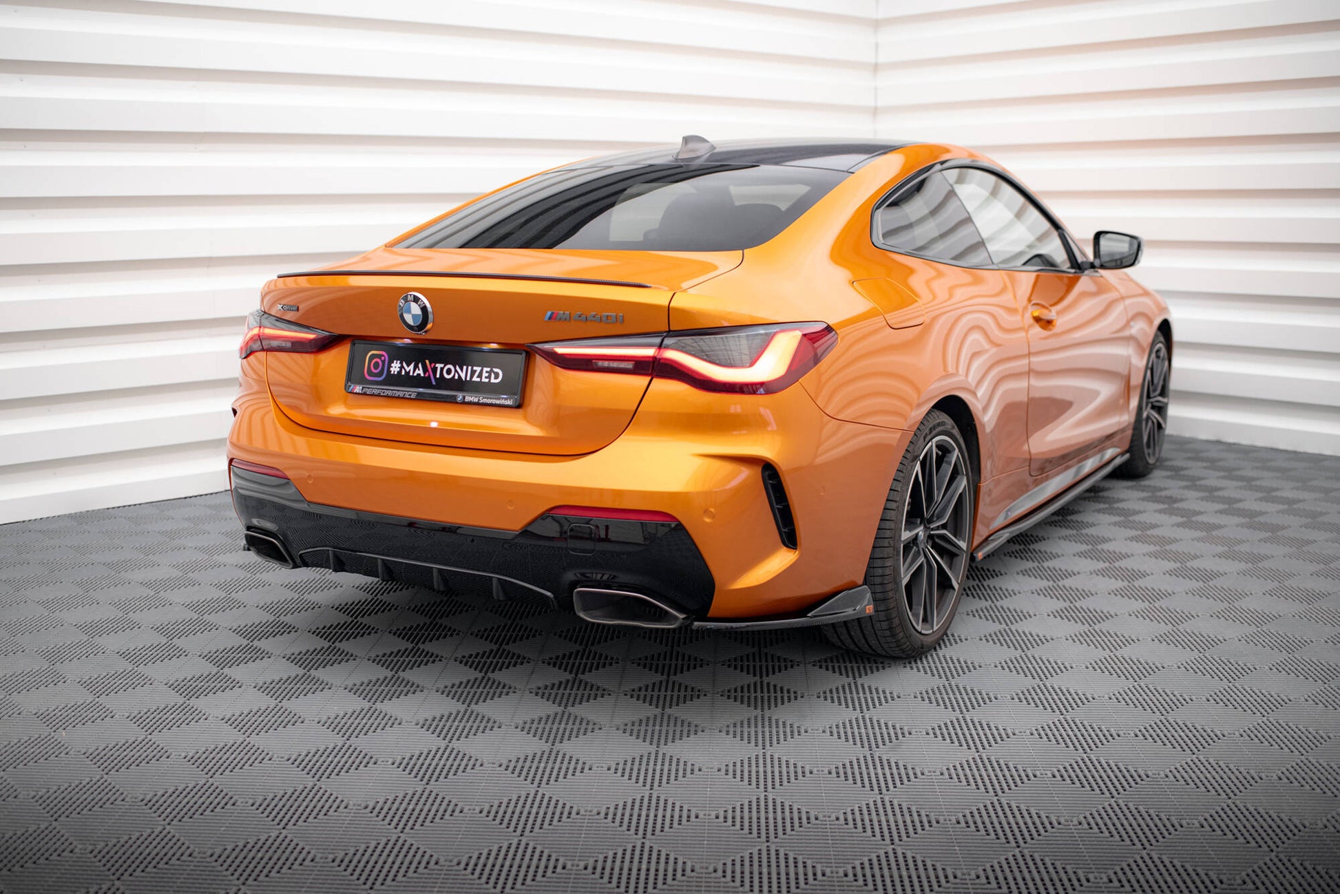 Maxton Heck Ansatz Flaps Diffusor V.2 für BMW M440I G22 schwarz Hochglanz