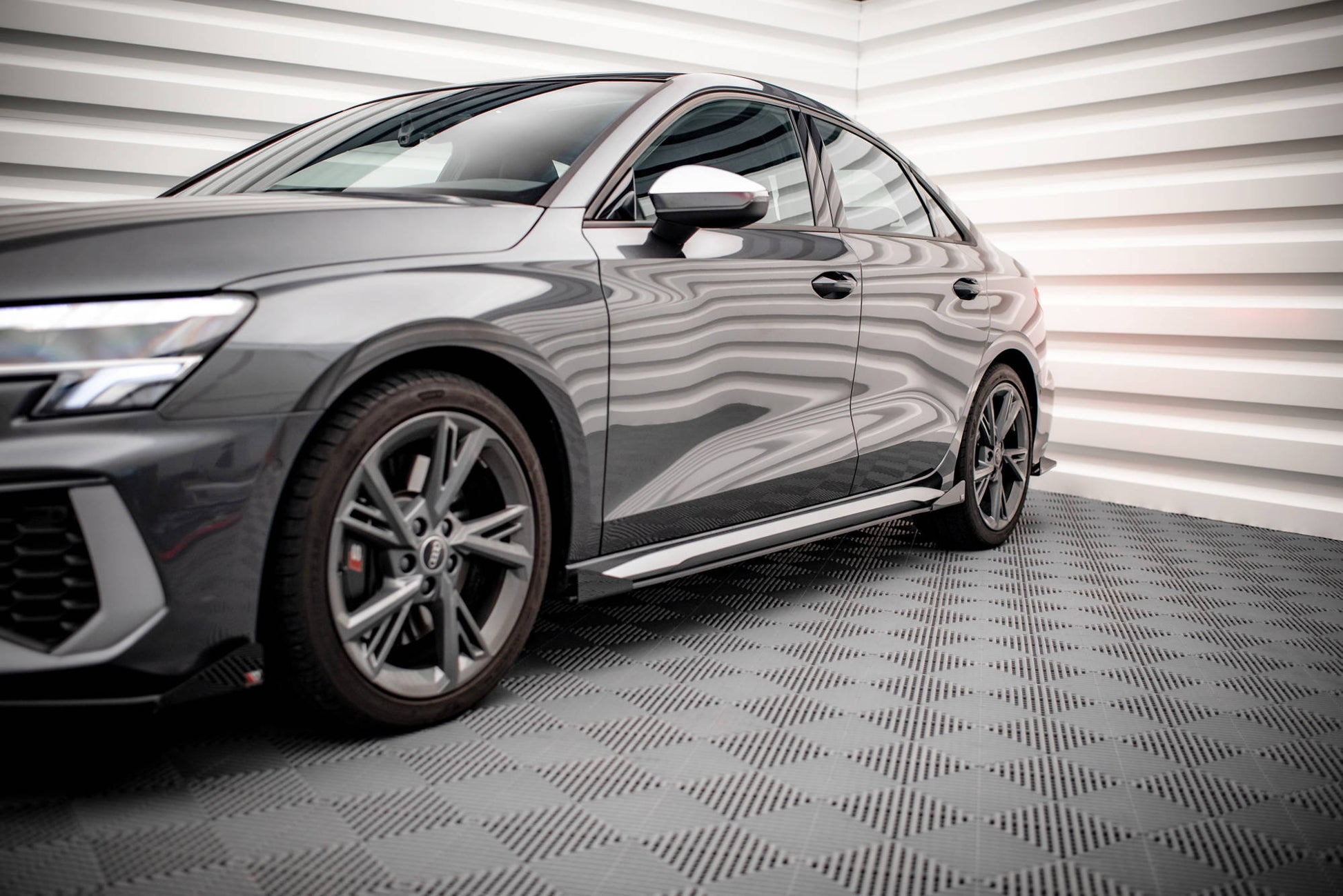 Maxton Street Pro Seitenschweller Ansatz für + Flaps Audi S3 / A3 S-Line 8Y schwarz Hochglanz
